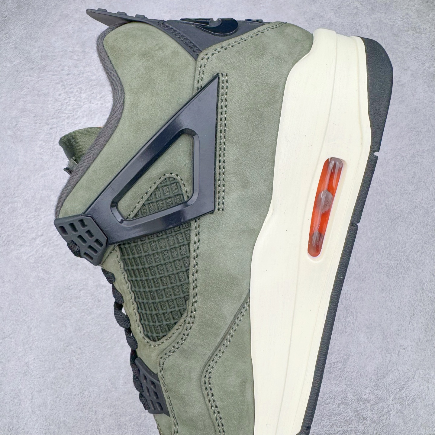 图片[7]-＃K版纯原 UNDEFEATED x Air Jordan AJ4 联名军绿黑 IB1519-200 全新升级改良 原鞋原楦原纸板同源开发 完美呈现乔4的版型 内侧正确双色网格 还原细节 原厂皮料 正确气垫颜色 正确网格工艺 正确拉帮工艺 全鞋原装材料制作 原档案原模具打造 支持全方位与正品对比 尺码：40 40.5 41 42 42.5 43 44 44.5 45 46 47.5-选品中心