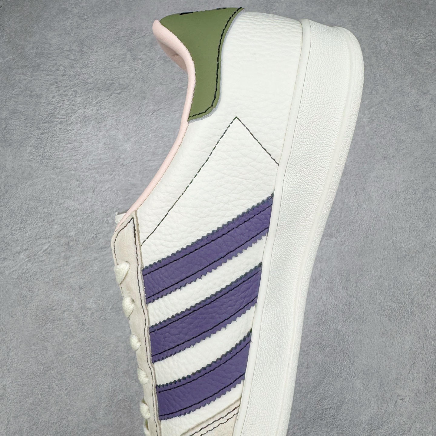 图片[7]-＃C2 AD Gazelle Indoor Trainers 羚羊内训系列低帮复古百搭休闲运动德训风板鞋 DM1234 90年代经典的复刻版！自60年代以足球训练鞋面世以来,Gazelle就以其经典设计席卷全球。1991年版本的复刻,再造经典Gazelle。采用皮革打造,搭配浊色细节,让这款经典更加简约。尺码：36 36⅔ 37⅓ 38 38⅔ 39⅓ 40 40⅔ 41⅓ 42 42⅔ 43⅓ 44⅓ 44⅔ 45-选品中心