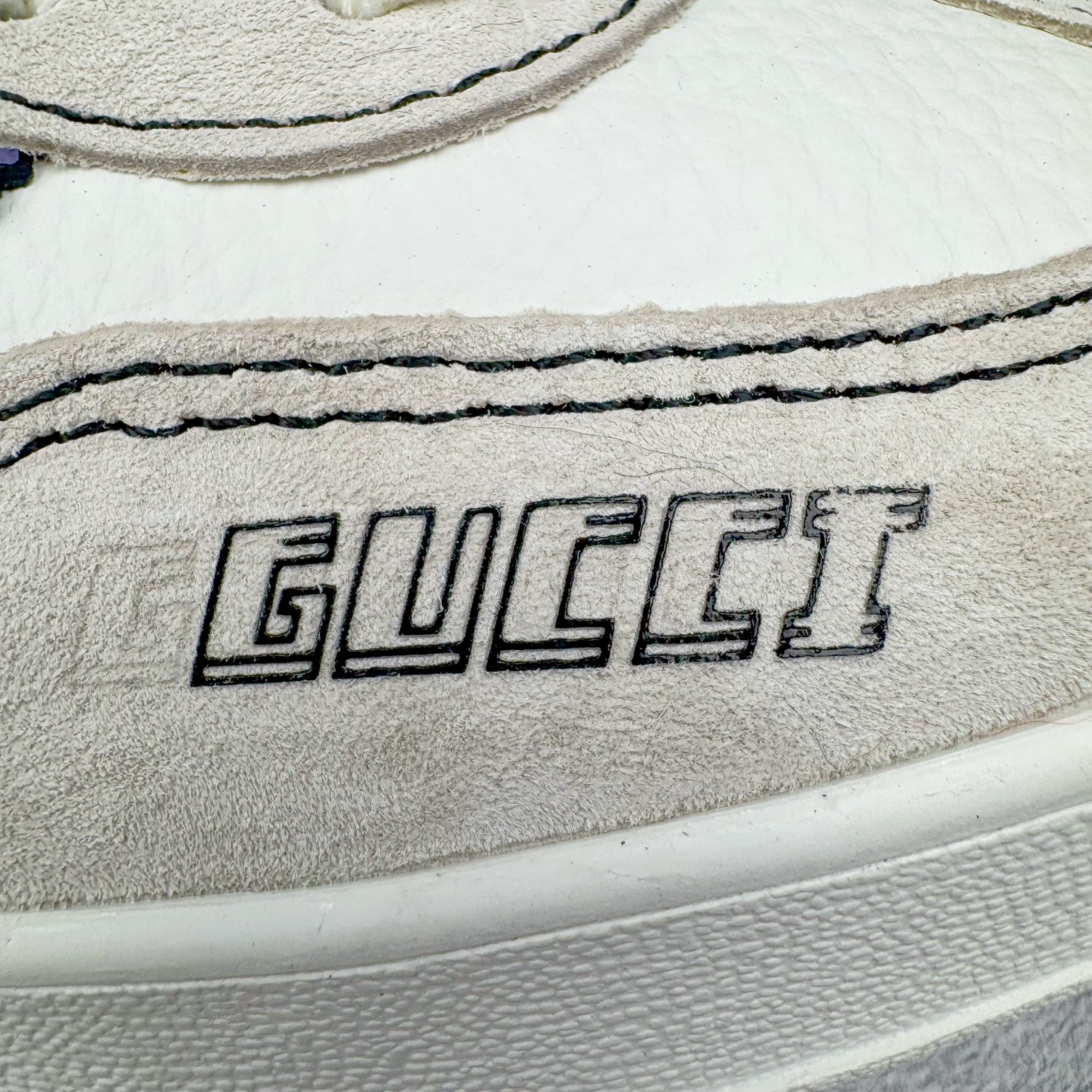 图片[17]-＃C2 AD Gazelle Indoor Trainers 羚羊内训系列低帮复古百搭休闲运动德训风板鞋 DM1234 90年代经典的复刻版！自60年代以足球训练鞋面世以来,Gazelle就以其经典设计席卷全球。1991年版本的复刻,再造经典Gazelle。采用皮革打造,搭配浊色细节,让这款经典更加简约。尺码：36 36⅔ 37⅓ 38 38⅔ 39⅓ 40 40⅔ 41⅓ 42 42⅔ 43⅓ 44⅓ 44⅔ 45-选品中心