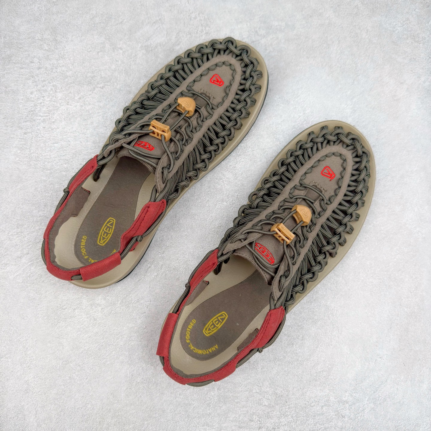 图片[3]-人气户外休闲鞋品牌-科恩Keen Uneek Flat-M 平底编织弹力穿搭溯溪涉水休闲户外凉鞋 #外贸订单出口品质#采用进口机台编制两根尼龙绳组成鞋面(快干衬里原料!!)#原装轻量级EVA中底缓震材质组合防滑橡胶外底部 夏季潮鞋,文青界的凉鞋至尊 都市机能户外品牌 KEEN 向来积极为其旗下大热鞋款 UNEEK 推出联名款，后跟为全封闭设计，快干衬里，HIGH-TRACTION橡胶外底，及轻量级EVA中底，达到轻量缓震的同时减轻重量。尺码：35 36 37 38 40 41 42 43 44 45-选品中心