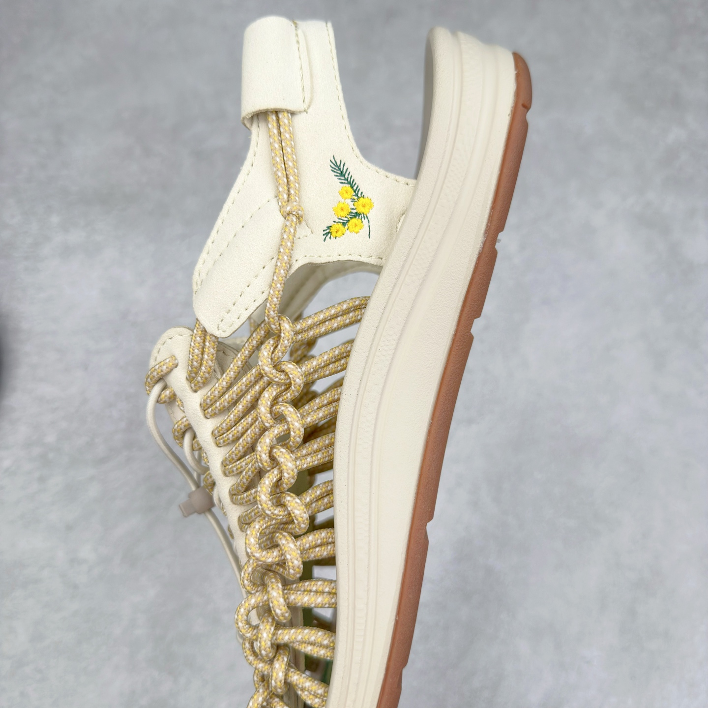 图片[7]-人气户外休闲鞋品牌-科恩Keen Uneek Flat-M 平底编织弹力穿搭溯溪涉水休闲户外凉鞋 #外贸订单出口品质#采用进口机台编制两根尼龙绳组成鞋面(快干衬里原料!!)#原装轻量级EVA中底缓震材质组合防滑橡胶外底部 夏季潮鞋,文青界的凉鞋至尊 都市机能户外品牌 KEEN 向来积极为其旗下大热鞋款 UNEEK 推出联名款，后跟为全封闭设计，快干衬里，HIGH-TRACTION橡胶外底，及轻量级EVA中底，达到轻量缓震的同时减轻重量。尺码：35 36 37 38 40 41 42 43 44 45-选品中心