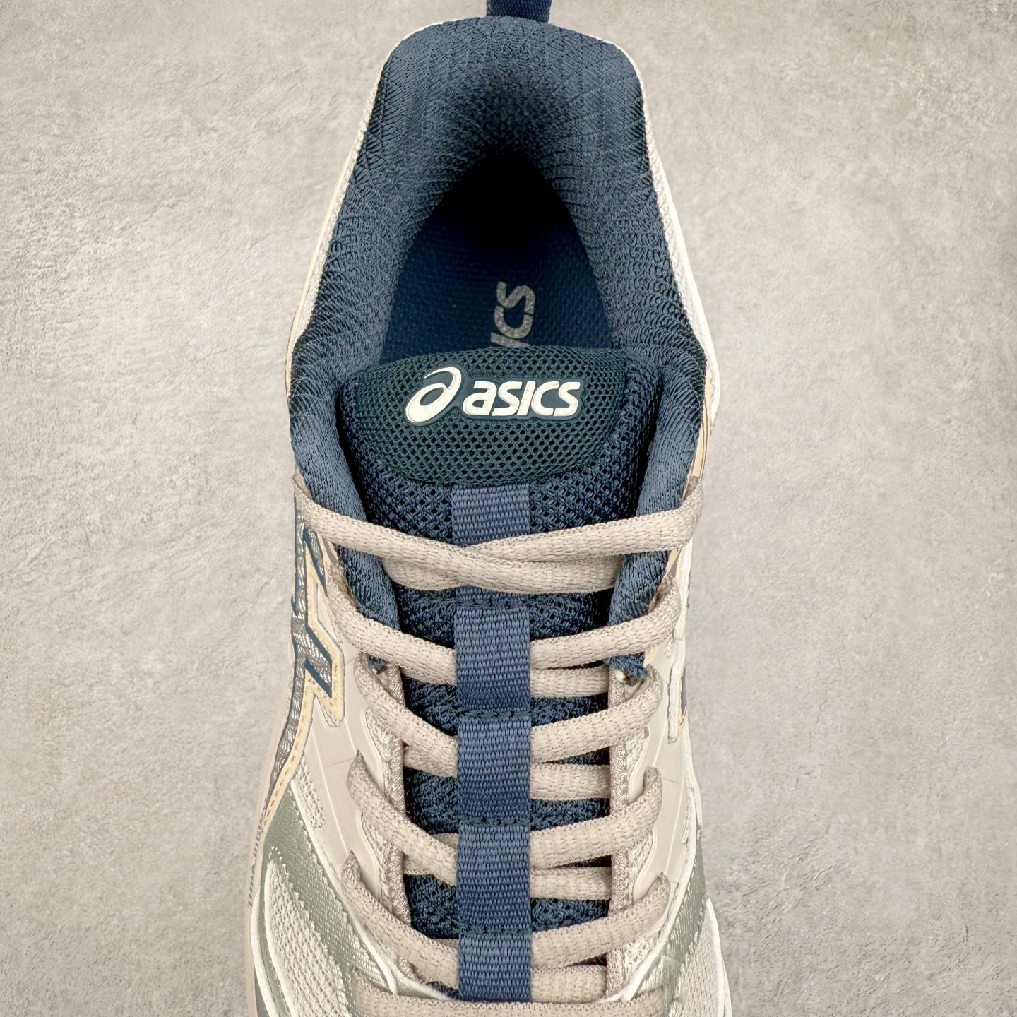 图片[5]-Asics Gel-Sonoma CN 亚瑟士越野防滑耐磨低帮跑步鞋 ASICS（亚瑟士）是日本实业家鬼冢喜八郎创立的跑鞋运动品牌，名字想法源自著名的拉丁谚语“AnimaSana In Corpore Sano” \’，意为“健全的精神寓于强健的体魄”。正如其名字的含义，ASICS亚瑟士一直坚信保持身体的健康与活力是打造健康快乐的生活方式的最佳途径。亚瑟士的跑鞋、篮球鞋等系列集专业与美貌于一身，拥有极高的热度。2016年，ASICS在“2016年日本最佳全球品牌”排行榜名列第17名。尺码：36 37 37.5 38 39 39.5 40 40.5 41.5 42 42.5 43.5 44 45-选品中心