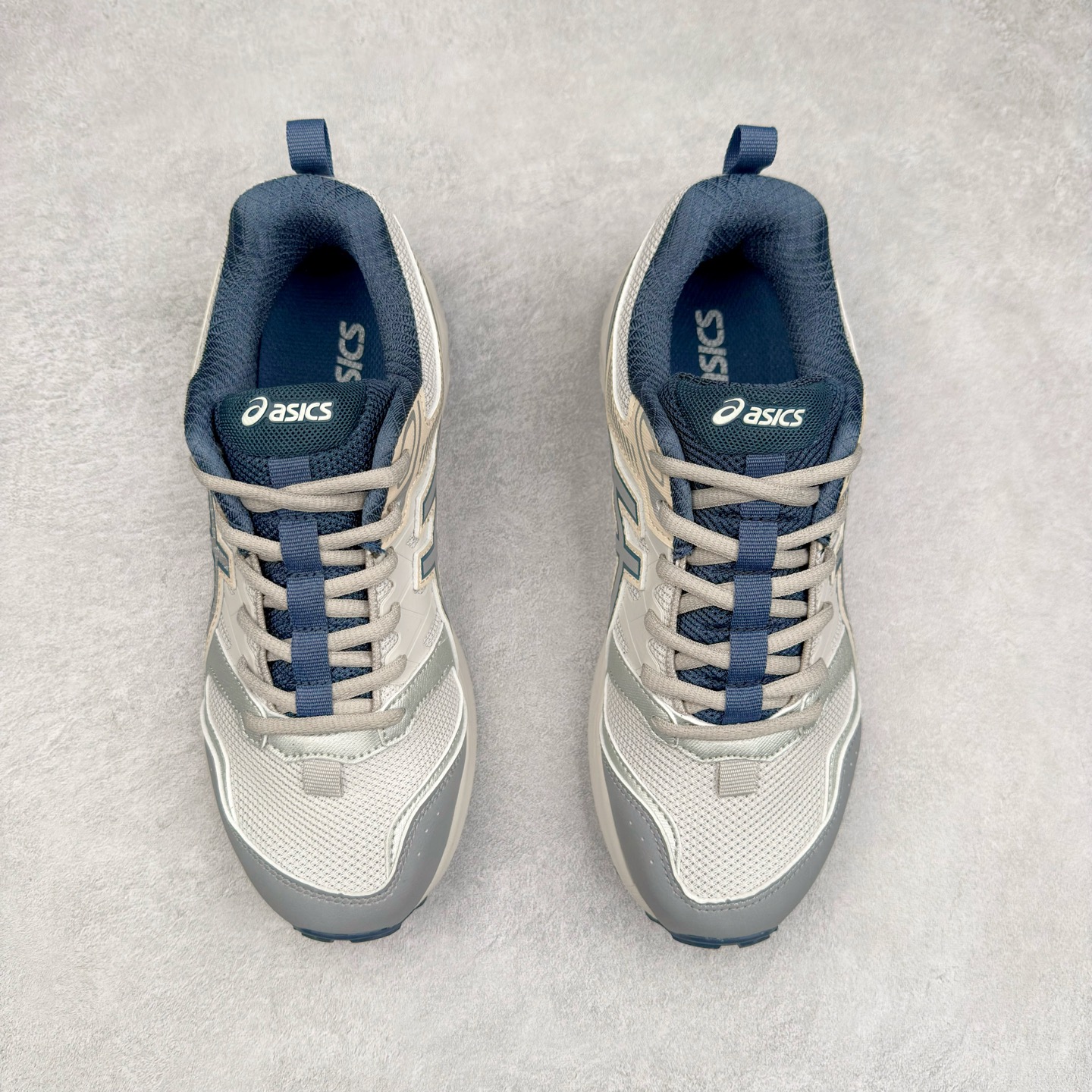 图片[2]-Asics Gel-Sonoma CN 亚瑟士越野防滑耐磨低帮跑步鞋 ASICS（亚瑟士）是日本实业家鬼冢喜八郎创立的跑鞋运动品牌，名字想法源自著名的拉丁谚语“AnimaSana In Corpore Sano” \’，意为“健全的精神寓于强健的体魄”。正如其名字的含义，ASICS亚瑟士一直坚信保持身体的健康与活力是打造健康快乐的生活方式的最佳途径。亚瑟士的跑鞋、篮球鞋等系列集专业与美貌于一身，拥有极高的热度。2016年，ASICS在“2016年日本最佳全球品牌”排行榜名列第17名。尺码：36 37 37.5 38 39 39.5 40 40.5 41.5 42 42.5 43.5 44 45-选品中心