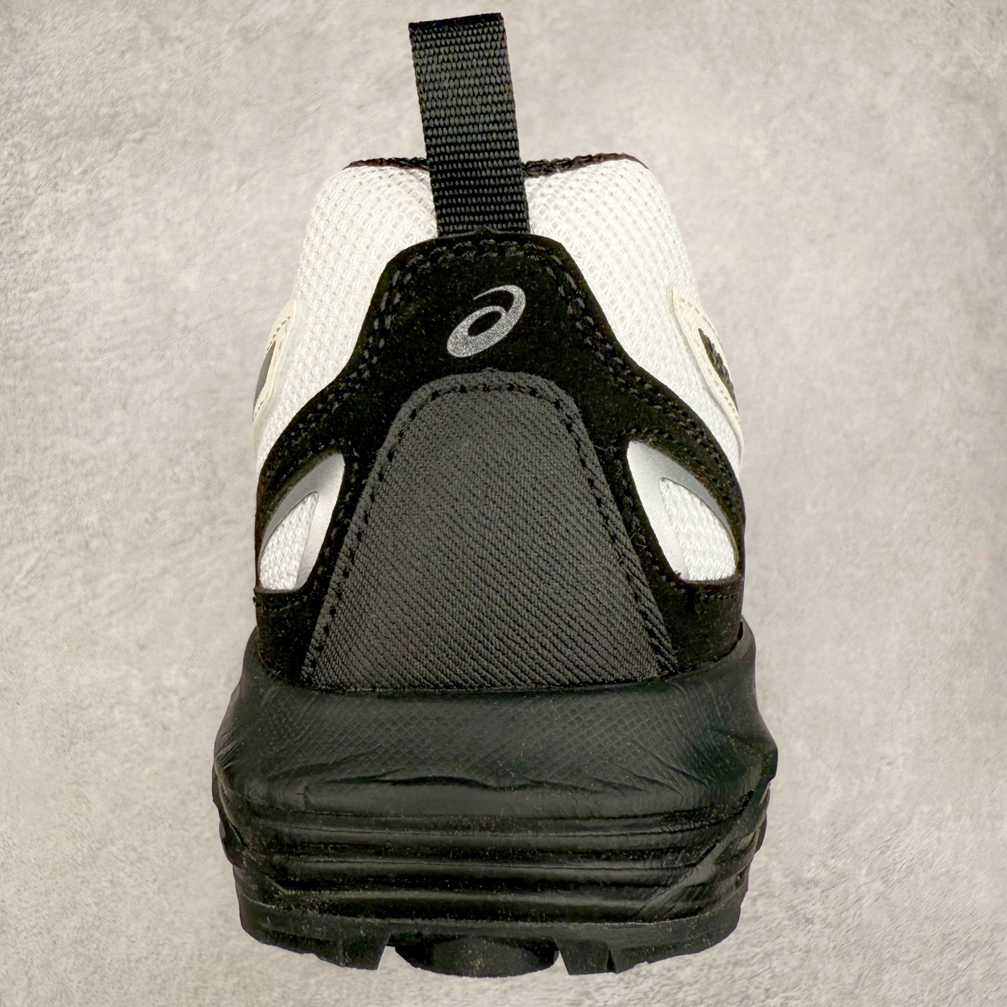 图片[8]-Asics Gel-Sonoma CN 亚瑟士越野防滑耐磨低帮跑步鞋 ASICS（亚瑟士）是日本实业家鬼冢喜八郎创立的跑鞋运动品牌，名字想法源自著名的拉丁谚语“AnimaSana In Corpore Sano” \’，意为“健全的精神寓于强健的体魄”。正如其名字的含义，ASICS亚瑟士一直坚信保持身体的健康与活力是打造健康快乐的生活方式的最佳途径。亚瑟士的跑鞋、篮球鞋等系列集专业与美貌于一身，拥有极高的热度。2016年，ASICS在“2016年日本最佳全球品牌”排行榜名列第17名。尺码：36 37 37.5 38 39 39.5 40 40.5 41.5 42 42.5 43.5 44 45-选品中心