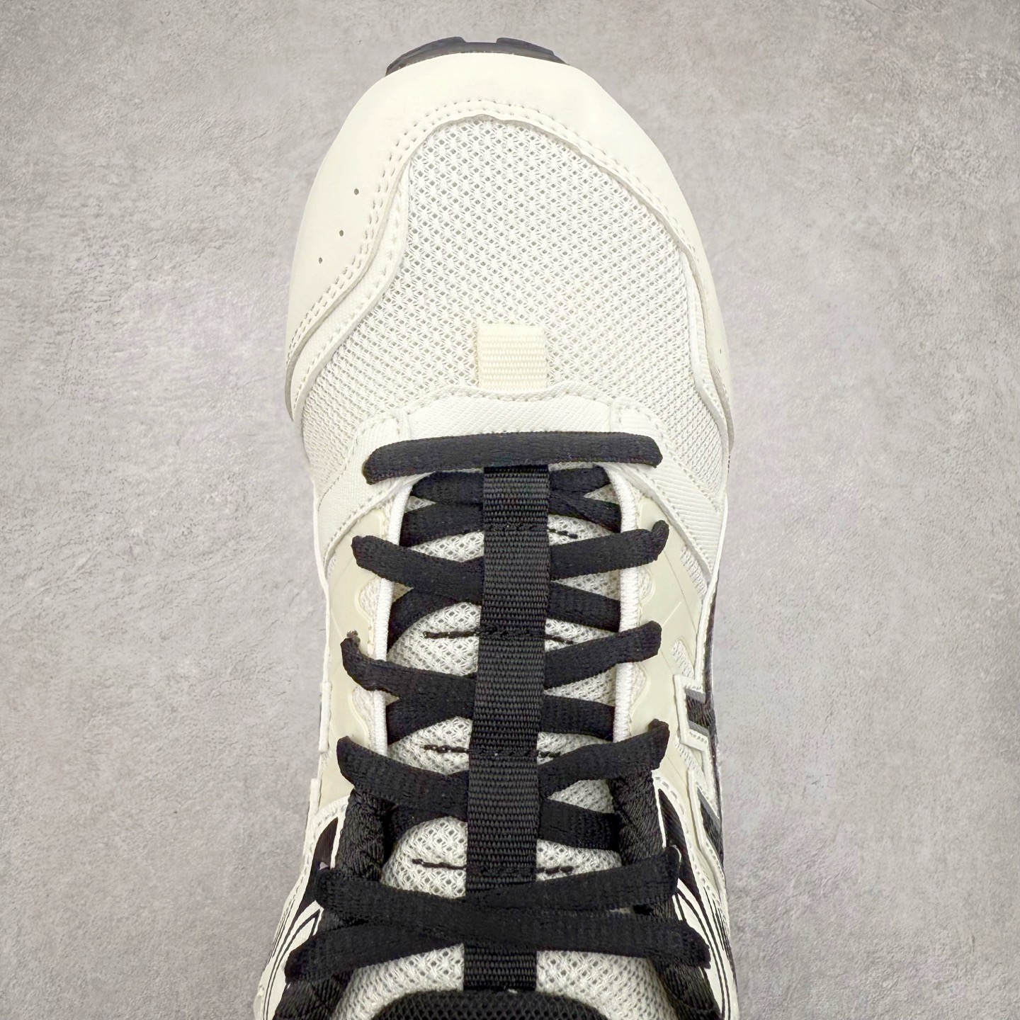 图片[4]-Asics Gel-Sonoma CN 亚瑟士越野防滑耐磨低帮跑步鞋 ASICS（亚瑟士）是日本实业家鬼冢喜八郎创立的跑鞋运动品牌，名字想法源自著名的拉丁谚语“AnimaSana In Corpore Sano” \’，意为“健全的精神寓于强健的体魄”。正如其名字的含义，ASICS亚瑟士一直坚信保持身体的健康与活力是打造健康快乐的生活方式的最佳途径。亚瑟士的跑鞋、篮球鞋等系列集专业与美貌于一身，拥有极高的热度。2016年，ASICS在“2016年日本最佳全球品牌”排行榜名列第17名。尺码：36 37 37.5 38 39 39.5 40 40.5 41.5 42 42.5 43.5 44 45-选品中心