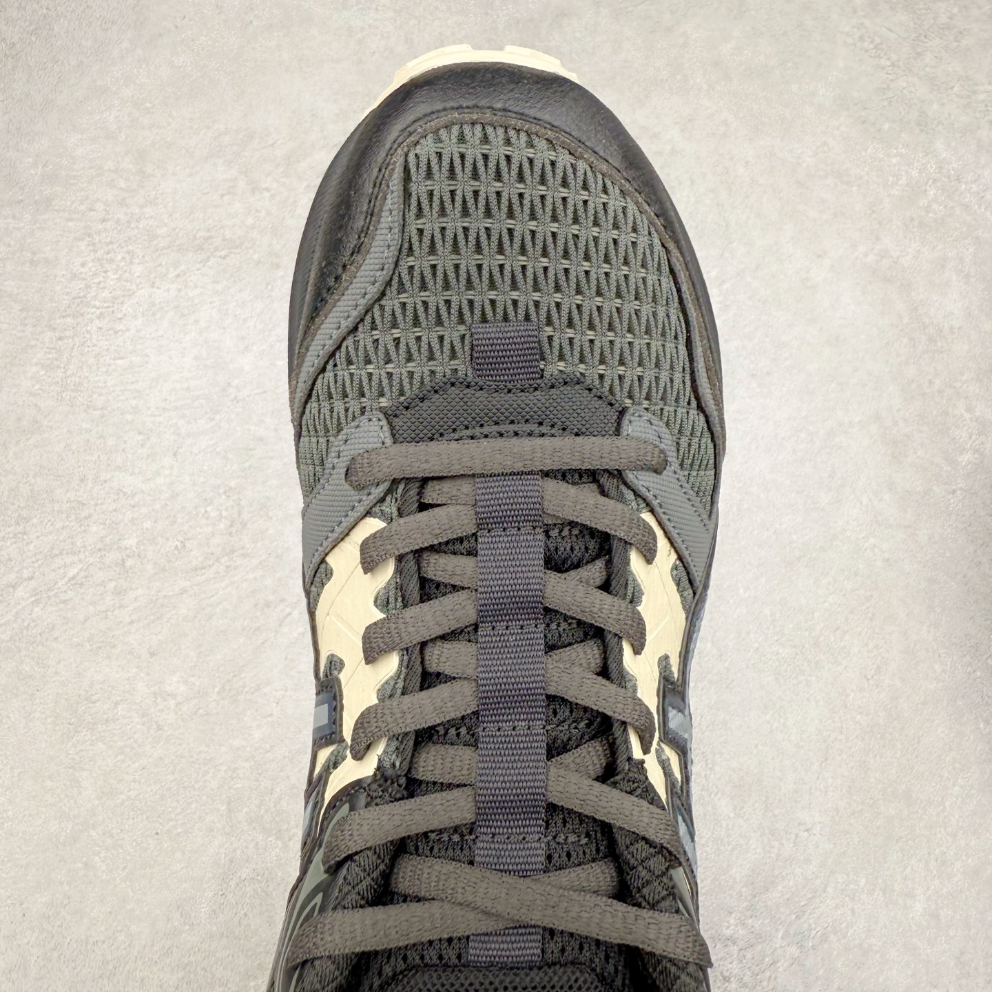 图片[4]-Asics Gel-Sonoma CN 亚瑟士越野防滑耐磨低帮跑步鞋 ASICS（亚瑟士）是日本实业家鬼冢喜八郎创立的跑鞋运动品牌，名字想法源自著名的拉丁谚语“AnimaSana In Corpore Sano” \’，意为“健全的精神寓于强健的体魄”。正如其名字的含义，ASICS亚瑟士一直坚信保持身体的健康与活力是打造健康快乐的生活方式的最佳途径。亚瑟士的跑鞋、篮球鞋等系列集专业与美貌于一身，拥有极高的热度。2016年，ASICS在“2016年日本最佳全球品牌”排行榜名列第17名。尺码：36 37 37.5 38 39 39.5 40 40.5 41.5 42 42.5 43.5 44 45-选品中心