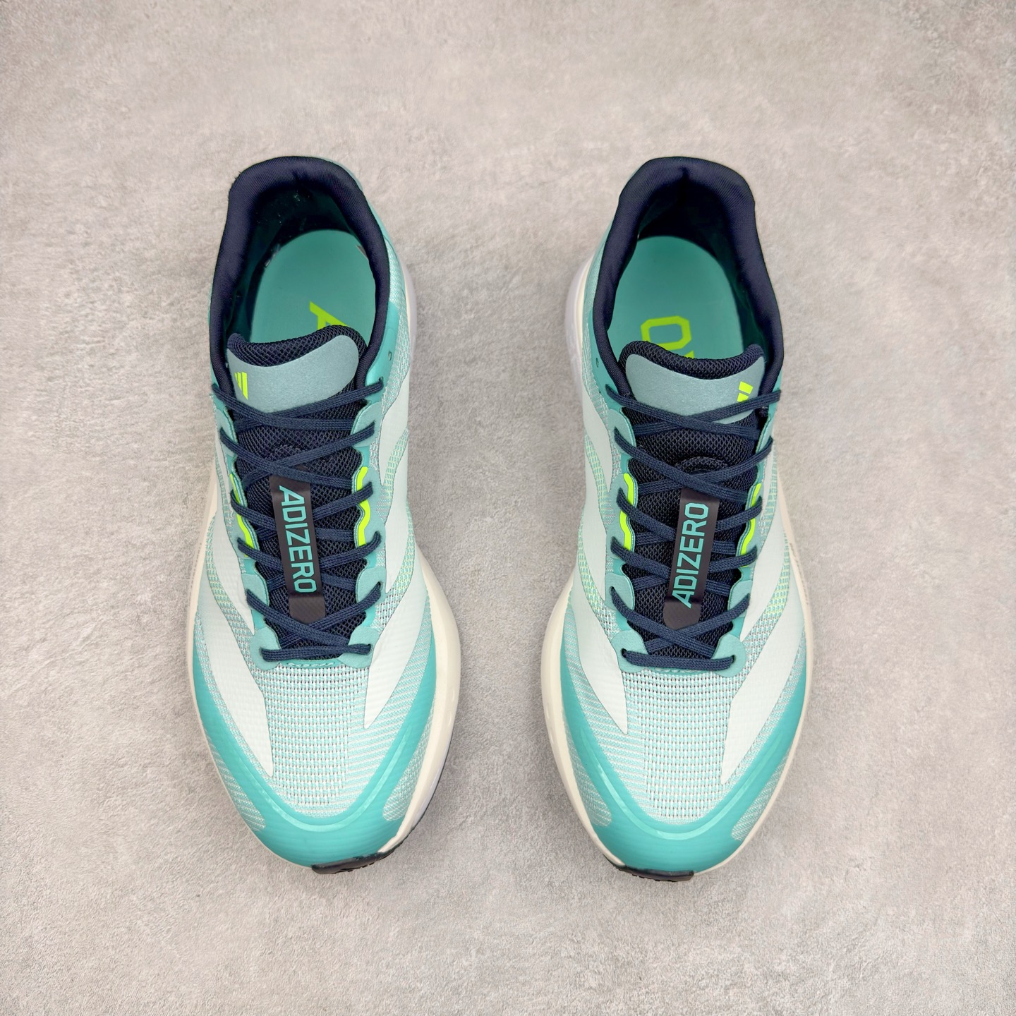 图片[2]-AD Adizero Boston 13 夏季透气网眼竞速跑鞋 JS4945 融合Lightstrike和Lightstrike Pro技术 采用乙烯/乙酸乙烯酯(EVA)材质 打造舒适中底 含ENERGYROD能量碳柱 旨在为步伐添活力 尺码：36 36.5 37 38 38.5 39 40 40.5 41 42 42.5 43 44 44.5 45-选品中心