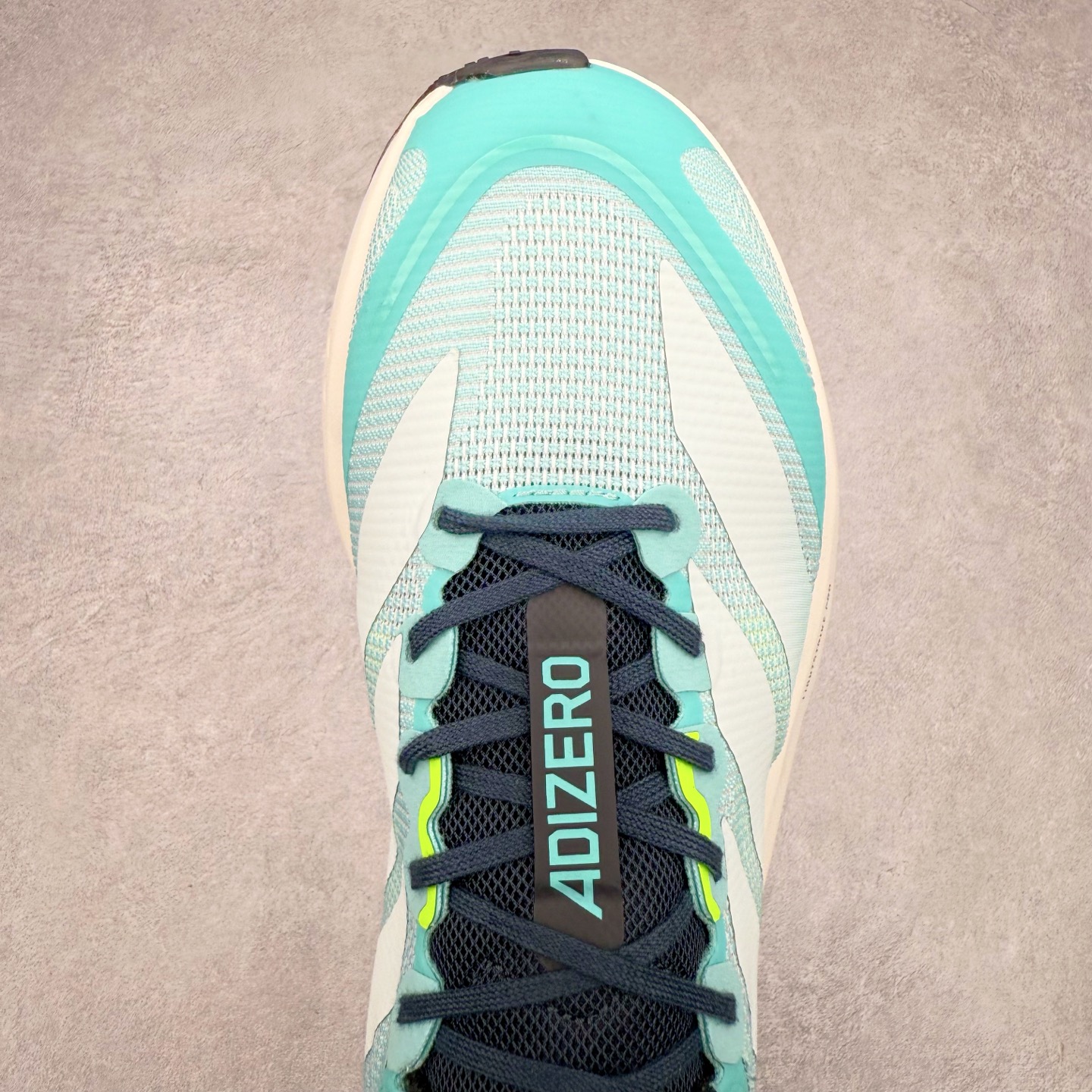 图片[4]-AD Adizero Boston 13 夏季透气网眼竞速跑鞋 JS4945 融合Lightstrike和Lightstrike Pro技术 采用乙烯/乙酸乙烯酯(EVA)材质 打造舒适中底 含ENERGYROD能量碳柱 旨在为步伐添活力 尺码：36 36.5 37 38 38.5 39 40 40.5 41 42 42.5 43 44 44.5 45-选品中心