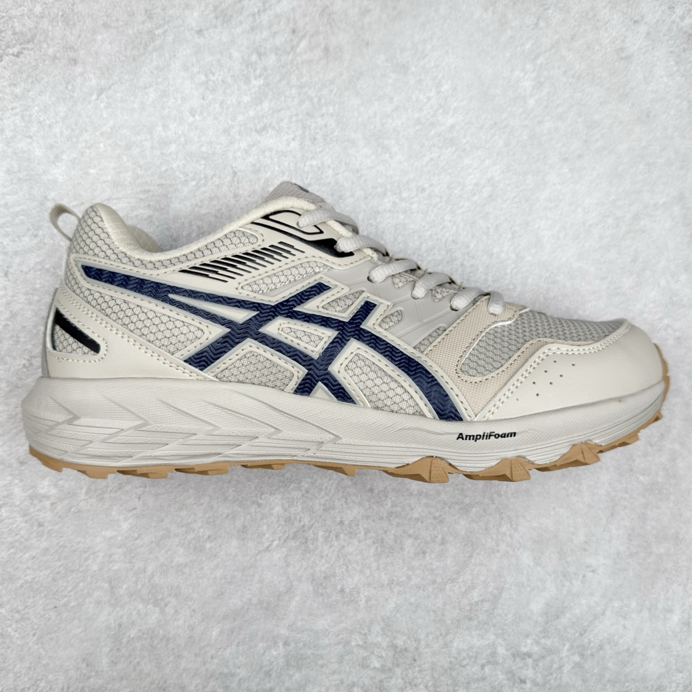 图片[5]-Asics Gel-Sonoma CN 亚瑟士越野防滑耐磨低帮跑步鞋 ASICS（亚瑟士）是日本实业家鬼冢喜八郎创立的跑鞋运动品牌，名字想法源自著名的拉丁谚语“AnimaSana In Corpore Sano” \’，意为“健全的精神寓于强健的体魄”。正如其名字的含义，ASICS亚瑟士一直坚信保持身体的健康与活力是打造健康快乐的生活方式的最佳途径。亚瑟士的跑鞋、篮球鞋等系列集专业与美貌于一身，拥有极高的热度。2016年，ASICS在“2016年日本最佳全球品牌”排行榜名列第17名。尺码：36 37 37.5 38 39 39.5 40 40.5 41.5 42 42.5 43.5 44 45-选品中心