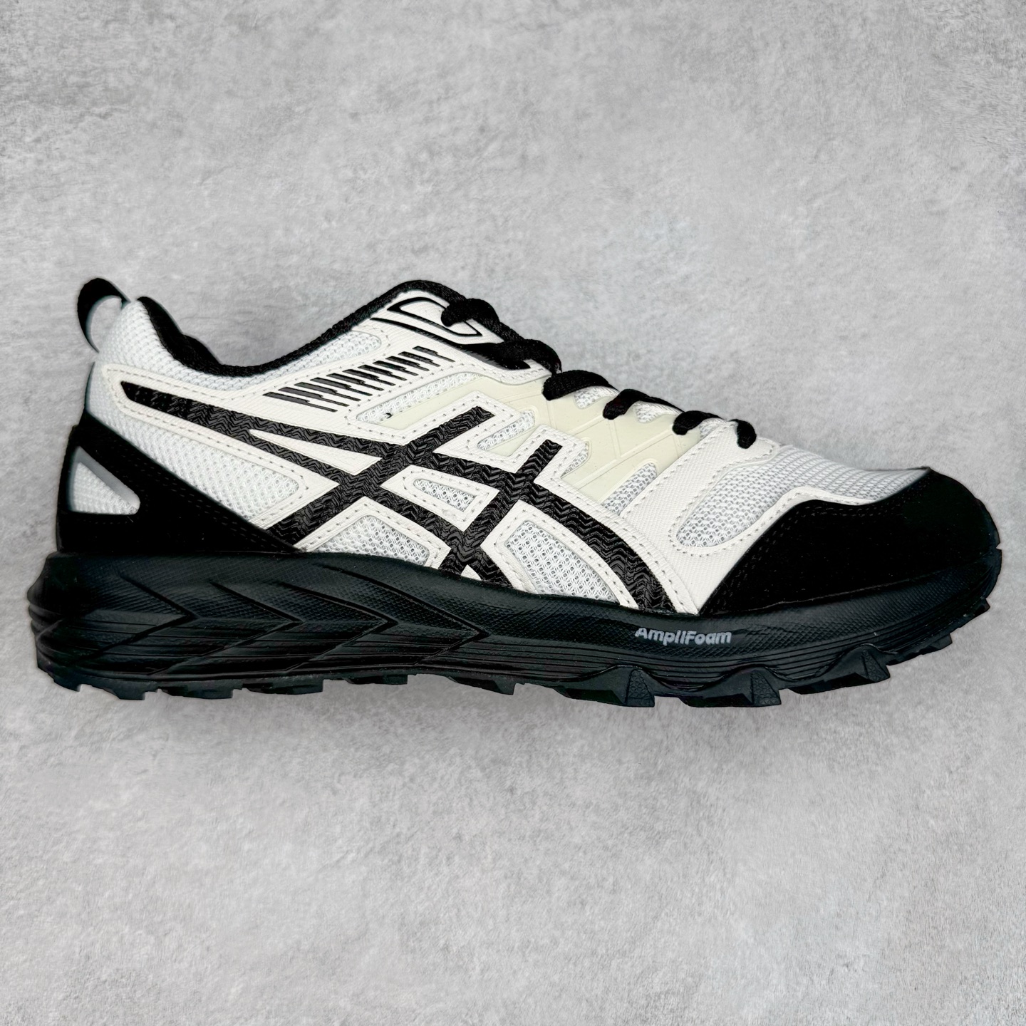 图片[2]-Asics Gel-Sonoma CN 亚瑟士越野防滑耐磨低帮跑步鞋 ASICS（亚瑟士）是日本实业家鬼冢喜八郎创立的跑鞋运动品牌，名字想法源自著名的拉丁谚语“AnimaSana In Corpore Sano” \’，意为“健全的精神寓于强健的体魄”。正如其名字的含义，ASICS亚瑟士一直坚信保持身体的健康与活力是打造健康快乐的生活方式的最佳途径。亚瑟士的跑鞋、篮球鞋等系列集专业与美貌于一身，拥有极高的热度。2016年，ASICS在“2016年日本最佳全球品牌”排行榜名列第17名。尺码：36 37 37.5 38 39 39.5 40 40.5 41.5 42 42.5 43.5 44 45-选品中心
