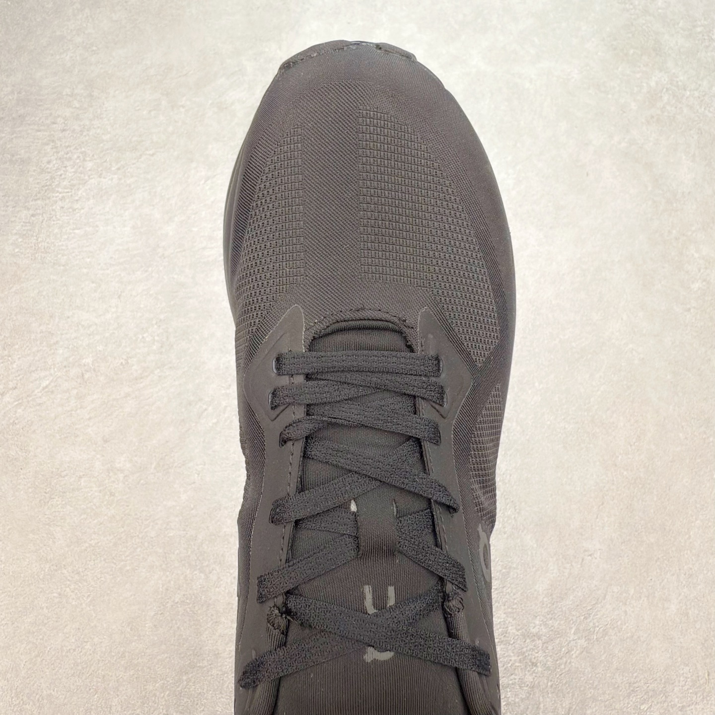 图片[4]-On昂跑 Cloudzone 柔软舒适防滑耐磨低帮休闲跑步鞋 昂跑运动品牌 开创于2010年 缓震着陆、强效回弹、轻柔质感的设计构思始终是ON研制关键 与此同时基于“为全球提供革新性的跑步感受”信念 陆续推出了多款跑鞋及其以专业运动人体跑步工程学为设计关键的功能性跑步服饰设备 让跑者不费力气地畅快畅跑 尺码：36 36.5 37.5 38 38.5 39 40 40.5 41 42 42.5 43 44 44.5 45-选品中心