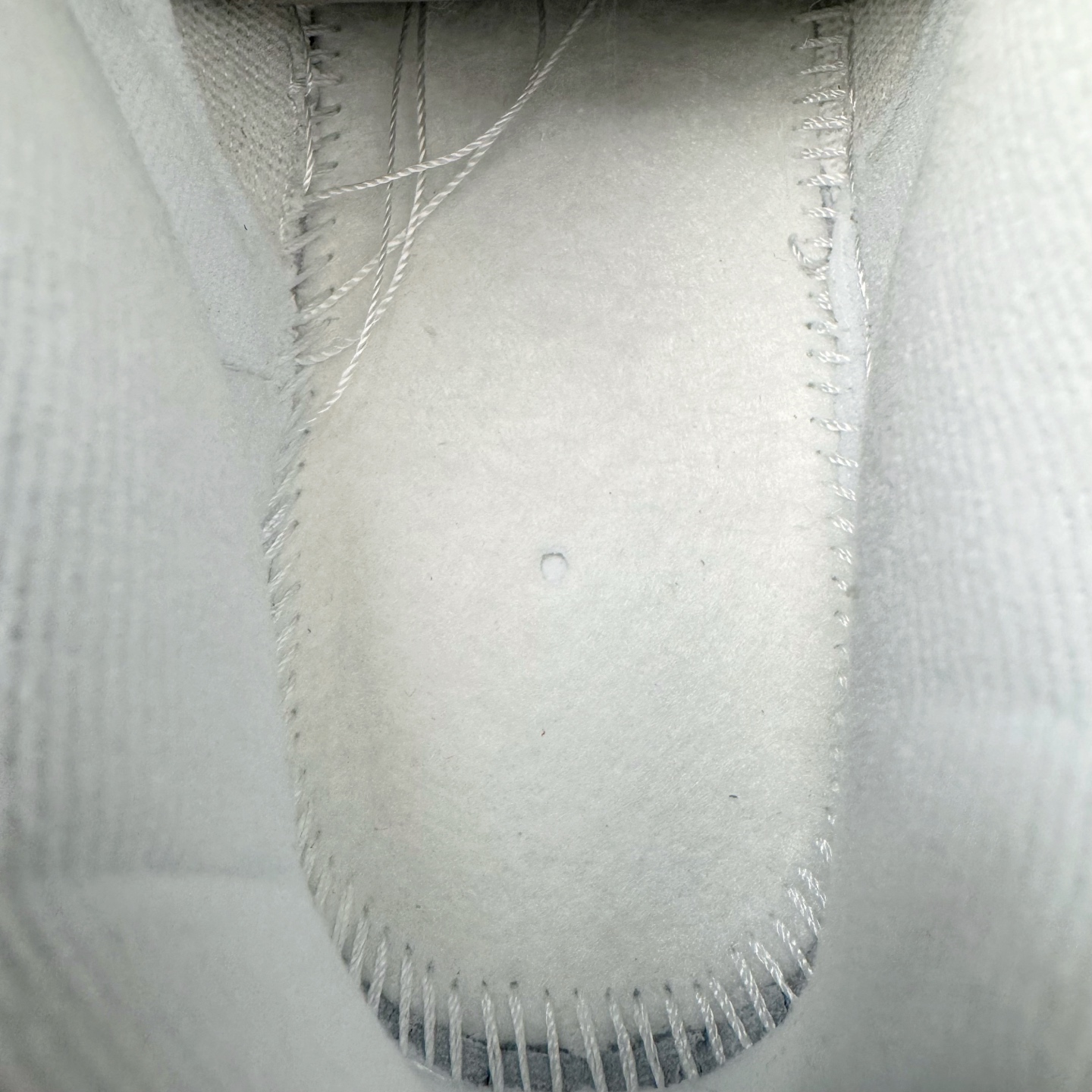 图片[11]-＃YC纯原 NK Dunk Low 翡翠绿 IB4647-131实力大厂出品 新配色陆续开发 利润个位数只为口碑 全套原纸板楦头开发 确保原汁原味 完美呈现DUNK版型 一比一鞋头弧度高度鞋身弧度 此版本只针对中端市场 皮料材质有所更替 其他数据细节工艺流程均保持一致 绝不口嗨 细节品控鞋型随意对比 独家私模官方第六代原厂航空铝磨具打磨大底 鞋头坡度极致还原 无解鞋型 原盒原配 圈内天花板工艺 原厂玻璃冲刀 超高清洁度 全鞋零毛边皮料切割 原厂中底布点胶 中底布拉帮走线遵循公司 尺码：36 36.5 37.5 38 38.5 39 40 40.5 41 42 42.5 43 44 44.5 45 46-选品中心