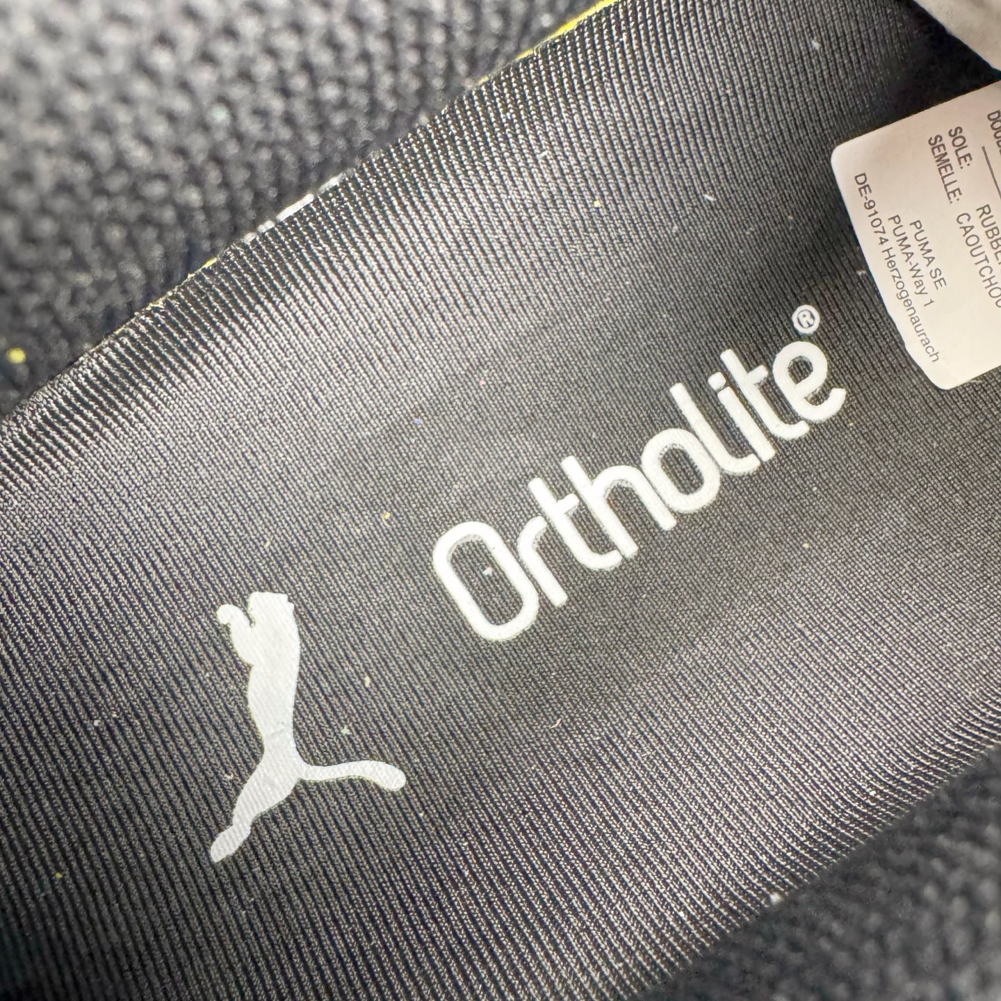 图片[13]-＃HP纯原 PUMA Speedcat Ballerina 彪马柔软舒适防滑耐磨低帮生活休闲鞋芭蕾舞鞋单鞋玛丽珍鞋 这次，PUMA决定再对Speedcat来一次创新，以芭蕾舞鞋为灵感，将芭蕾舞鞋的灵动与轻盈感与赛车鞋融为一体，带来极具个性的全新鞋款Speedcat Ballerina。Speedcat Ballerina由Speedcat去除鞋舌、鞋带以及部分鞋侧位打造而成，鞋带部分被改为如同芭蕾鞋般的交叉弹性带，PUMA的标志依旧设计于鞋侧旁，整个鞋款外观变得更加优雅。Speedcat Ballerina 还汲取了赛车鞋的抓地设计，配备经典橡胶大底。尺码：36 37 37.5 38 38.5 39 40-选品中心