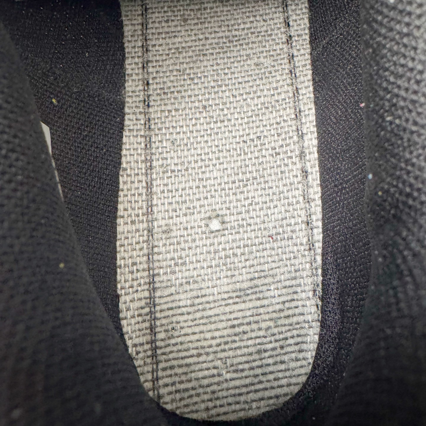 图片[10]-＃HP纯原 PUMA Speedcat Ballerina 彪马柔软舒适防滑耐磨低帮生活休闲鞋芭蕾舞鞋单鞋玛丽珍鞋 这次，PUMA决定再对Speedcat来一次创新，以芭蕾舞鞋为灵感，将芭蕾舞鞋的灵动与轻盈感与赛车鞋融为一体，带来极具个性的全新鞋款Speedcat Ballerina。Speedcat Ballerina由Speedcat去除鞋舌、鞋带以及部分鞋侧位打造而成，鞋带部分被改为如同芭蕾鞋般的交叉弹性带，PUMA的标志依旧设计于鞋侧旁，整个鞋款外观变得更加优雅。Speedcat Ballerina 还汲取了赛车鞋的抓地设计，配备经典橡胶大底。尺码：36 37 37.5 38 38.5 39 40-选品中心