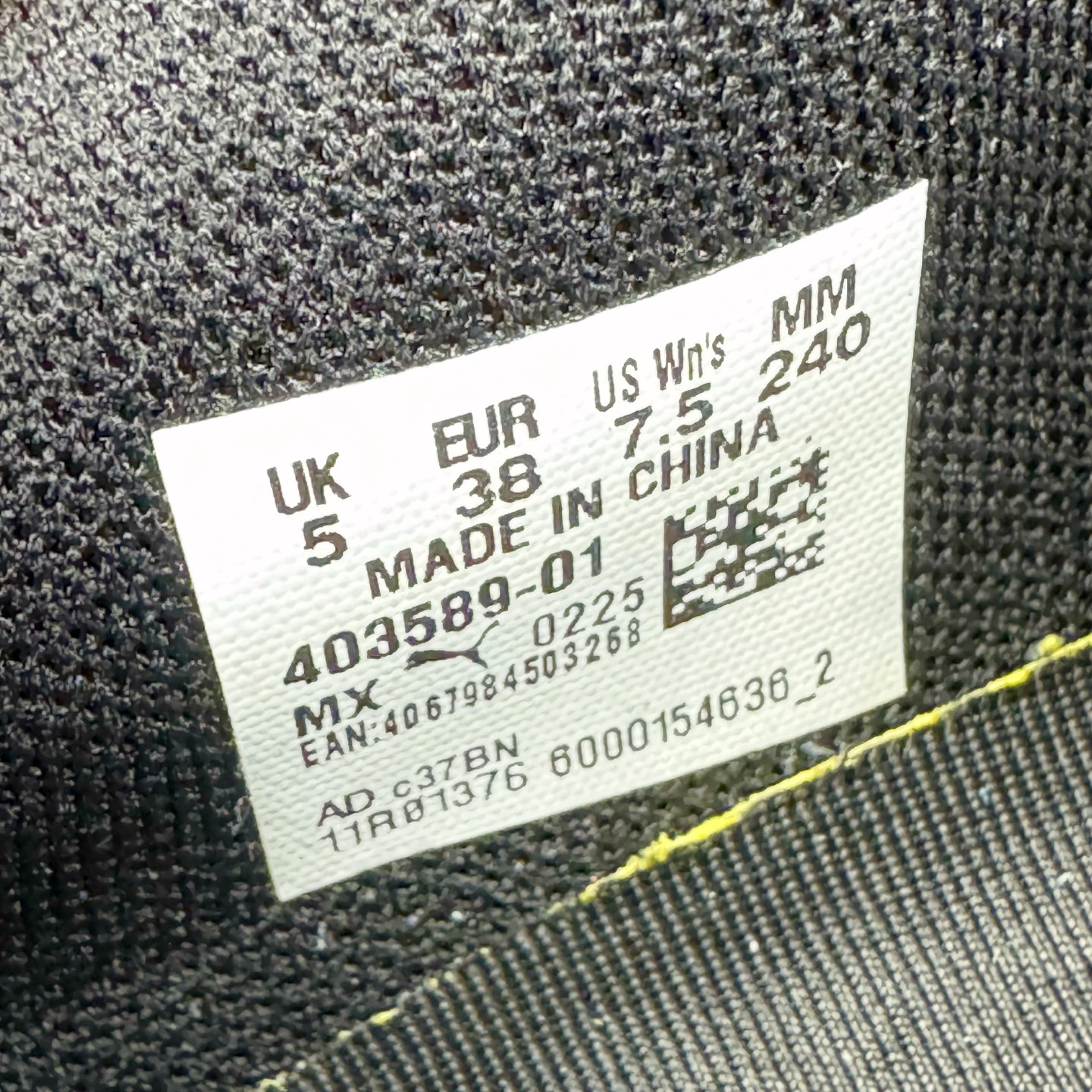 图片[12]-＃HP纯原 PUMA Speedcat Ballerina 彪马柔软舒适防滑耐磨低帮生活休闲鞋芭蕾舞鞋单鞋玛丽珍鞋 这次，PUMA决定再对Speedcat来一次创新，以芭蕾舞鞋为灵感，将芭蕾舞鞋的灵动与轻盈感与赛车鞋融为一体，带来极具个性的全新鞋款Speedcat Ballerina。Speedcat Ballerina由Speedcat去除鞋舌、鞋带以及部分鞋侧位打造而成，鞋带部分被改为如同芭蕾鞋般的交叉弹性带，PUMA的标志依旧设计于鞋侧旁，整个鞋款外观变得更加优雅。Speedcat Ballerina 还汲取了赛车鞋的抓地设计，配备经典橡胶大底。尺码：36 37 37.5 38 38.5 39 40-选品中心