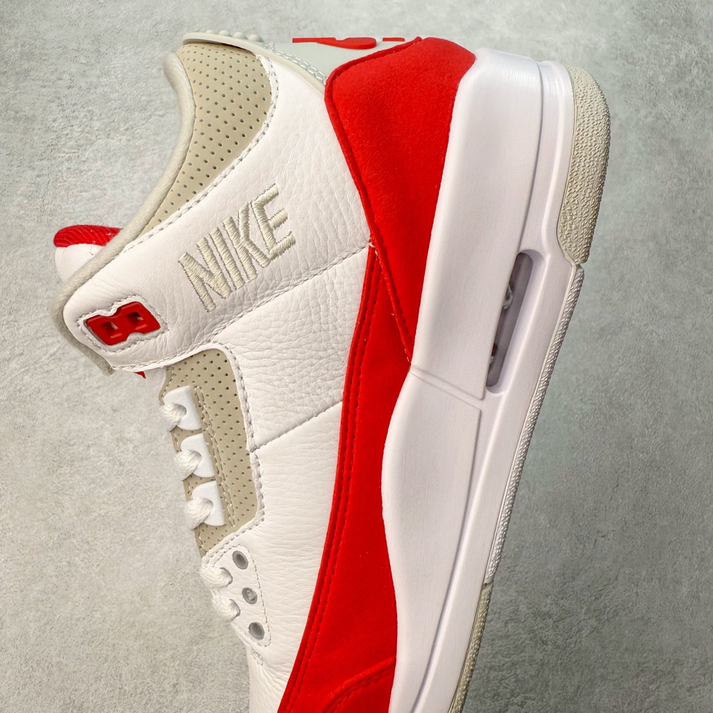 图片[7]-＃FQ福利特价 Air Jordan AJ3 系列 口碑大厂出品 原纸板楦头开发 定制优质皮料 完美鞋型匹配公司货 正确TPU鞋舌锁扣 最新原厂底模 大底卡色咬花完美 鞋柜必备鞋款 终端现货供应 尺码：40 40.5 41 42 42.5 43 44 44.5 45 46-选品中心