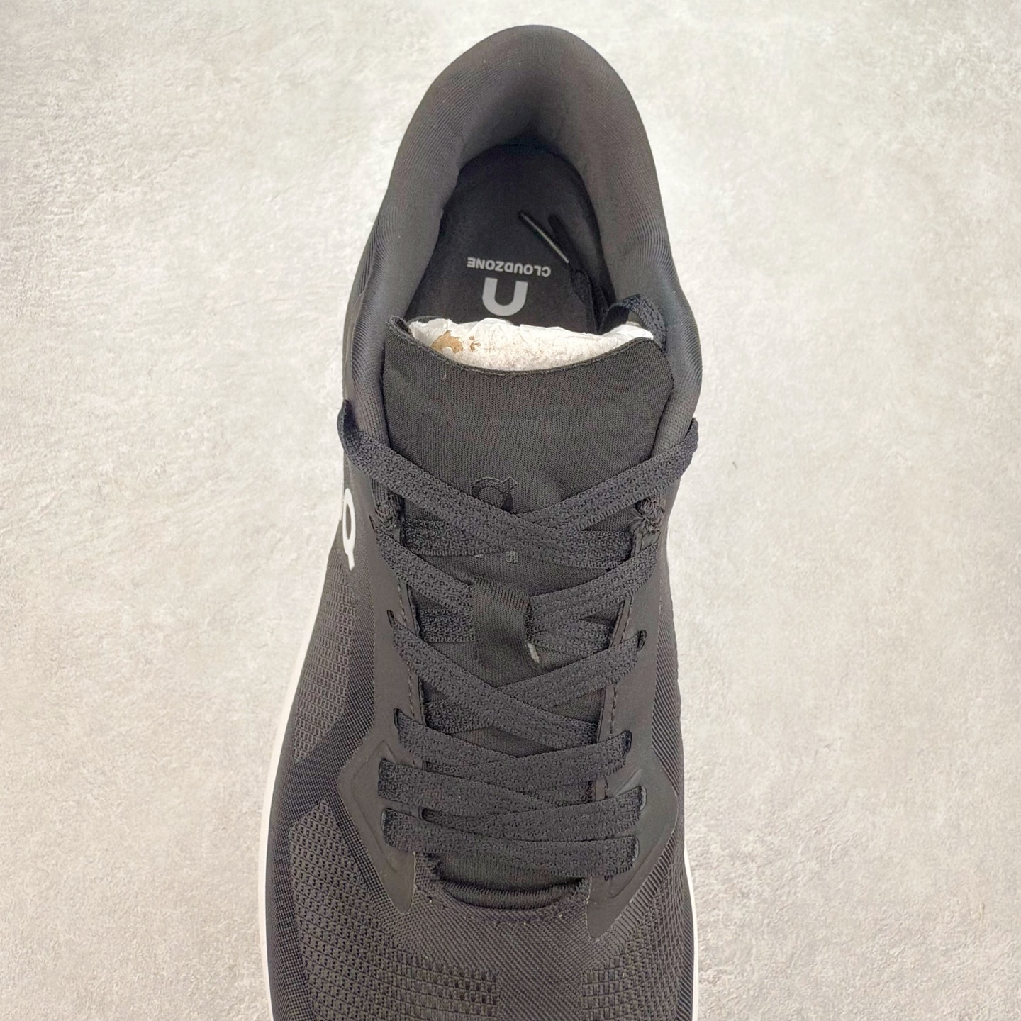 图片[5]-On昂跑 Cloudzone 柔软舒适防滑耐磨低帮休闲跑步鞋 昂跑运动品牌 开创于2010年 缓震着陆、强效回弹、轻柔质感的设计构思始终是ON研制关键 与此同时基于“为全球提供革新性的跑步感受”信念 陆续推出了多款跑鞋及其以专业运动人体跑步工程学为设计关键的功能性跑步服饰设备 让跑者不费力气地畅快畅跑 尺码：36 36.5 37.5 38 38.5 39 40 40.5 41 42 42.5 43 44 44.5 45-选品中心