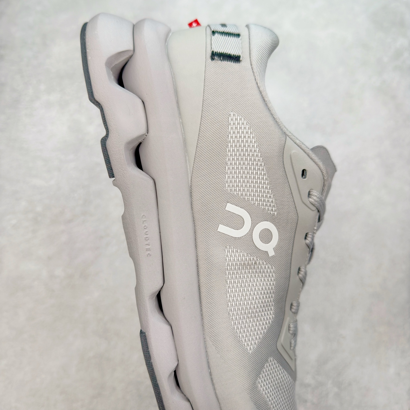 图片[6]-On昂跑 Cloudzone 柔软舒适防滑耐磨低帮休闲跑步鞋 昂跑运动品牌 开创于2010年 缓震着陆、强效回弹、轻柔质感的设计构思始终是ON研制关键 与此同时基于“为全球提供革新性的跑步感受”信念 陆续推出了多款跑鞋及其以专业运动人体跑步工程学为设计关键的功能性跑步服饰设备 让跑者不费力气地畅快畅跑 尺码：36 36.5 37.5 38 38.5 39 40 40.5 41 42 42.5 43 44 44.5 45-选品中心