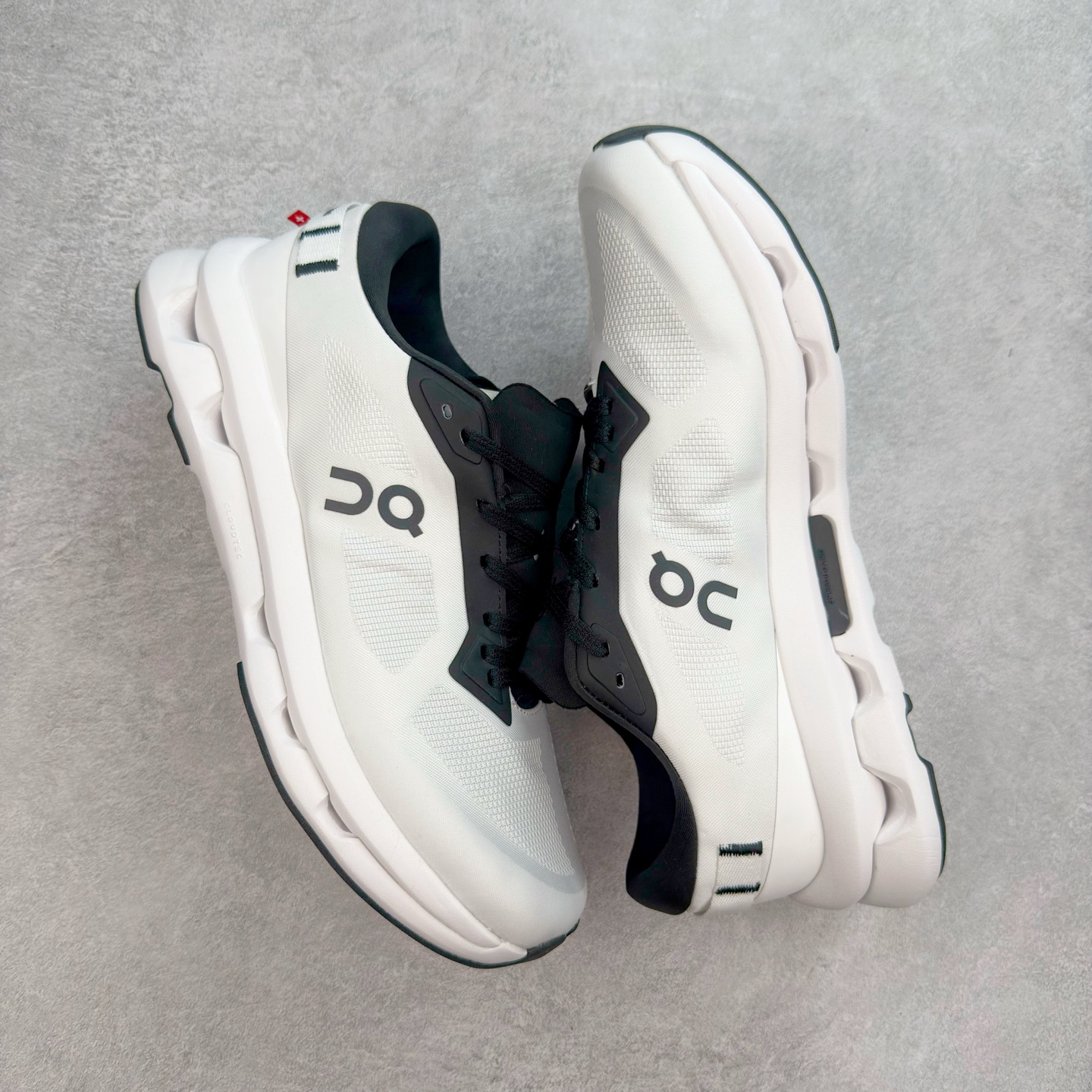 图片[3]-On昂跑 Cloudzone 柔软舒适防滑耐磨低帮休闲跑步鞋 昂跑运动品牌 开创于2010年 缓震着陆、强效回弹、轻柔质感的设计构思始终是ON研制关键 与此同时基于“为全球提供革新性的跑步感受”信念 陆续推出了多款跑鞋及其以专业运动人体跑步工程学为设计关键的功能性跑步服饰设备 让跑者不费力气地畅快畅跑 尺码：36 36.5 37.5 38 38.5 39 40 40.5 41 42 42.5 43 44 44.5 45-选品中心