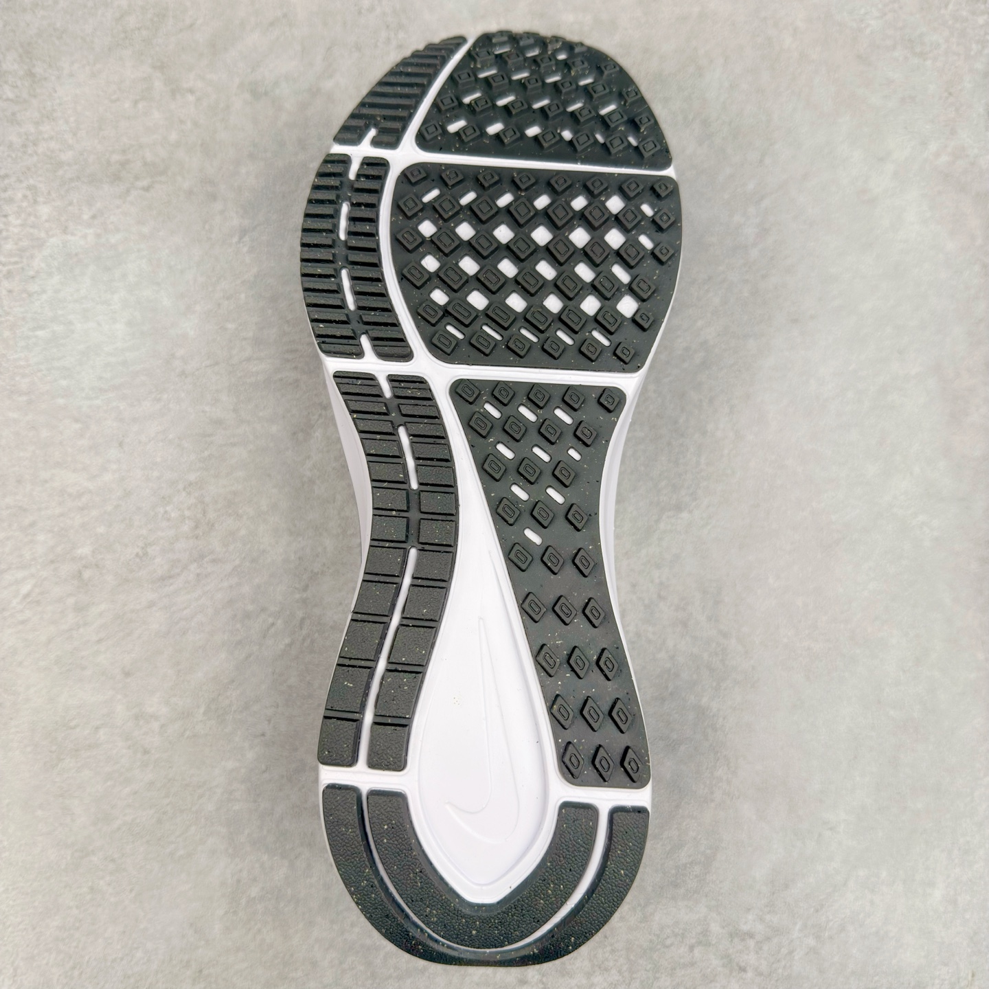 图片[9]-#TG纯原 NK Zoom Structure 25 舒适百搭低帮跑步鞋 独家渠道 市面未流通批次 奥莱直播间499 599一样的东西 碾压市面现存所有版本 公司一样的东西 超值回馈 帮你省钱 拥有 Zoom Air 一如既往的稳定感和流畅感 鞋面采用工程网眼设计 为特定高热区域营造出色透气性 进一步增加鞋面的穿孔数量 让足部能够快速散热 中足搭配 Flywire 飞线 在高速运动时营造舒适稳定的贴合感 内置Zoon气垫加持 动力十足 尺码：36 36.5 37.5 38 38.5 39 40 40.5 41 42 42.5 43 44 44.5 45-选品中心