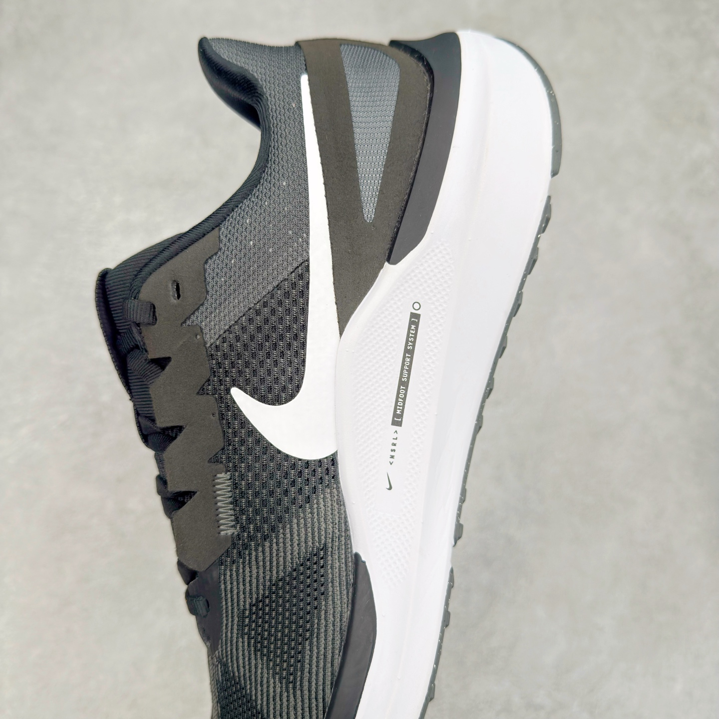 图片[7]-#TG纯原 NK Zoom Structure 25 舒适百搭低帮跑步鞋 独家渠道 市面未流通批次 奥莱直播间499 599一样的东西 碾压市面现存所有版本 公司一样的东西 超值回馈 帮你省钱 拥有 Zoom Air 一如既往的稳定感和流畅感 鞋面采用工程网眼设计 为特定高热区域营造出色透气性 进一步增加鞋面的穿孔数量 让足部能够快速散热 中足搭配 Flywire 飞线 在高速运动时营造舒适稳定的贴合感 内置Zoon气垫加持 动力十足 尺码：36 36.5 37.5 38 38.5 39 40 40.5 41 42 42.5 43 44 44.5 45-选品中心