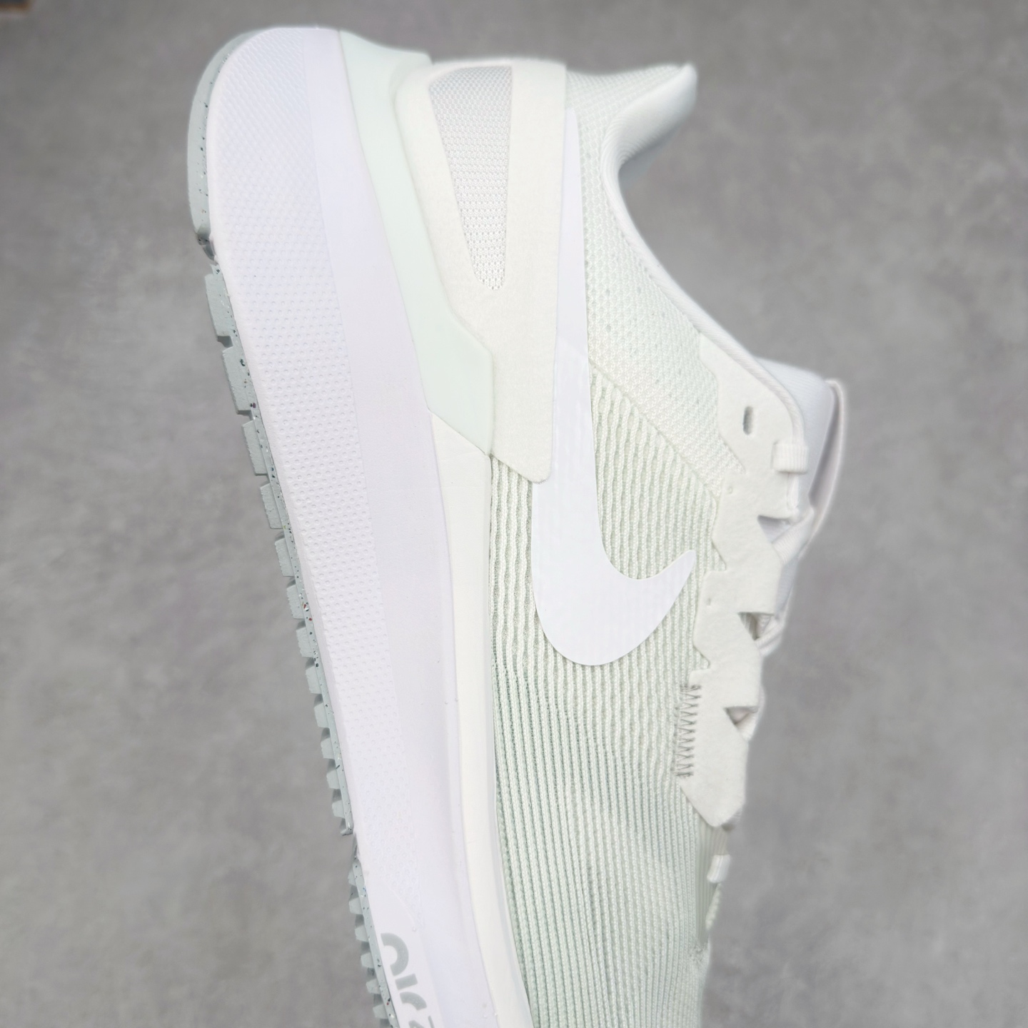 图片[6]-#TG纯原 NK Zoom Structure 25 舒适百搭低帮跑步鞋 独家渠道 市面未流通批次 奥莱直播间499 599一样的东西 碾压市面现存所有版本 公司一样的东西 超值回馈 帮你省钱 拥有 Zoom Air 一如既往的稳定感和流畅感 鞋面采用工程网眼设计 为特定高热区域营造出色透气性 进一步增加鞋面的穿孔数量 让足部能够快速散热 中足搭配 Flywire 飞线 在高速运动时营造舒适稳定的贴合感 内置Zoon气垫加持 动力十足 尺码：36 36.5 37.5 38 38.5 39 40 40.5 41 42 42.5 43 44 44.5 45-选品中心