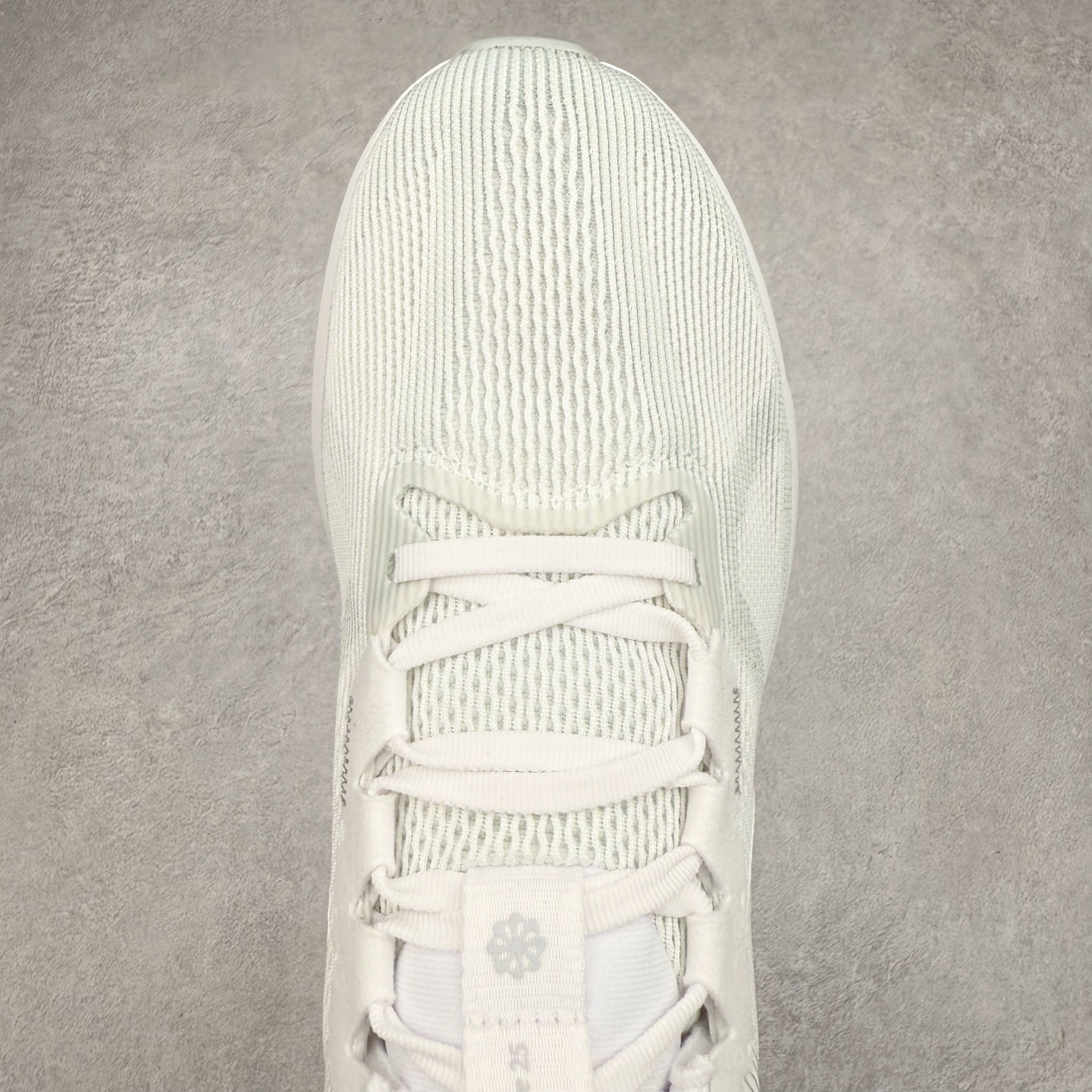 图片[4]-#TG纯原 NK Zoom Structure 25 舒适百搭低帮跑步鞋 独家渠道 市面未流通批次 奥莱直播间499 599一样的东西 碾压市面现存所有版本 公司一样的东西 超值回馈 帮你省钱 拥有 Zoom Air 一如既往的稳定感和流畅感 鞋面采用工程网眼设计 为特定高热区域营造出色透气性 进一步增加鞋面的穿孔数量 让足部能够快速散热 中足搭配 Flywire 飞线 在高速运动时营造舒适稳定的贴合感 内置Zoon气垫加持 动力十足 尺码：36 36.5 37.5 38 38.5 39 40 40.5 41 42 42.5 43 44 44.5 45-选品中心