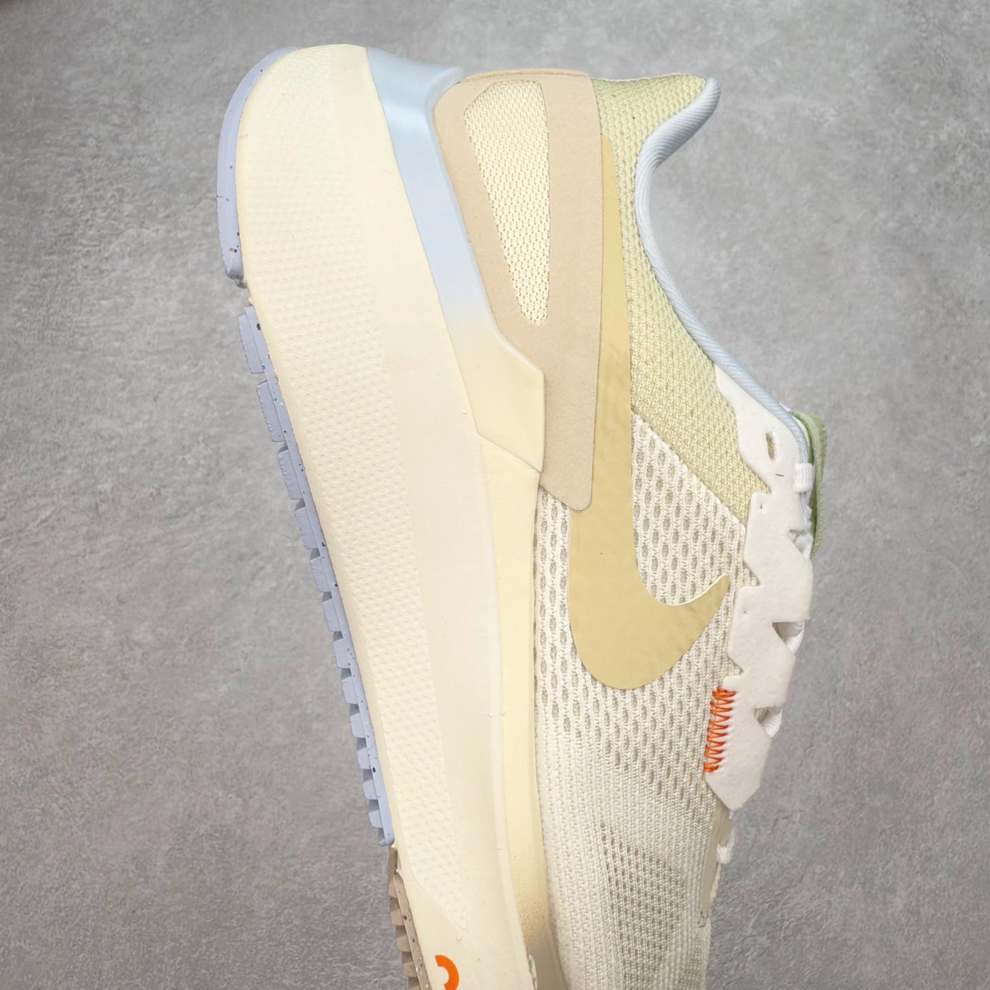 图片[6]-#TG纯原 NK Zoom Structure 25 舒适百搭低帮跑步鞋 独家渠道 市面未流通批次 奥莱直播间499 599一样的东西 碾压市面现存所有版本 公司一样的东西 超值回馈 帮你省钱 拥有 Zoom Air 一如既往的稳定感和流畅感 鞋面采用工程网眼设计 为特定高热区域营造出色透气性 进一步增加鞋面的穿孔数量 让足部能够快速散热 中足搭配 Flywire 飞线 在高速运动时营造舒适稳定的贴合感 内置Zoon气垫加持 动力十足 尺码：36 36.5 37.5 38 38.5 39 40 40.5 41 42 42.5 43 44 44.5 45-选品中心