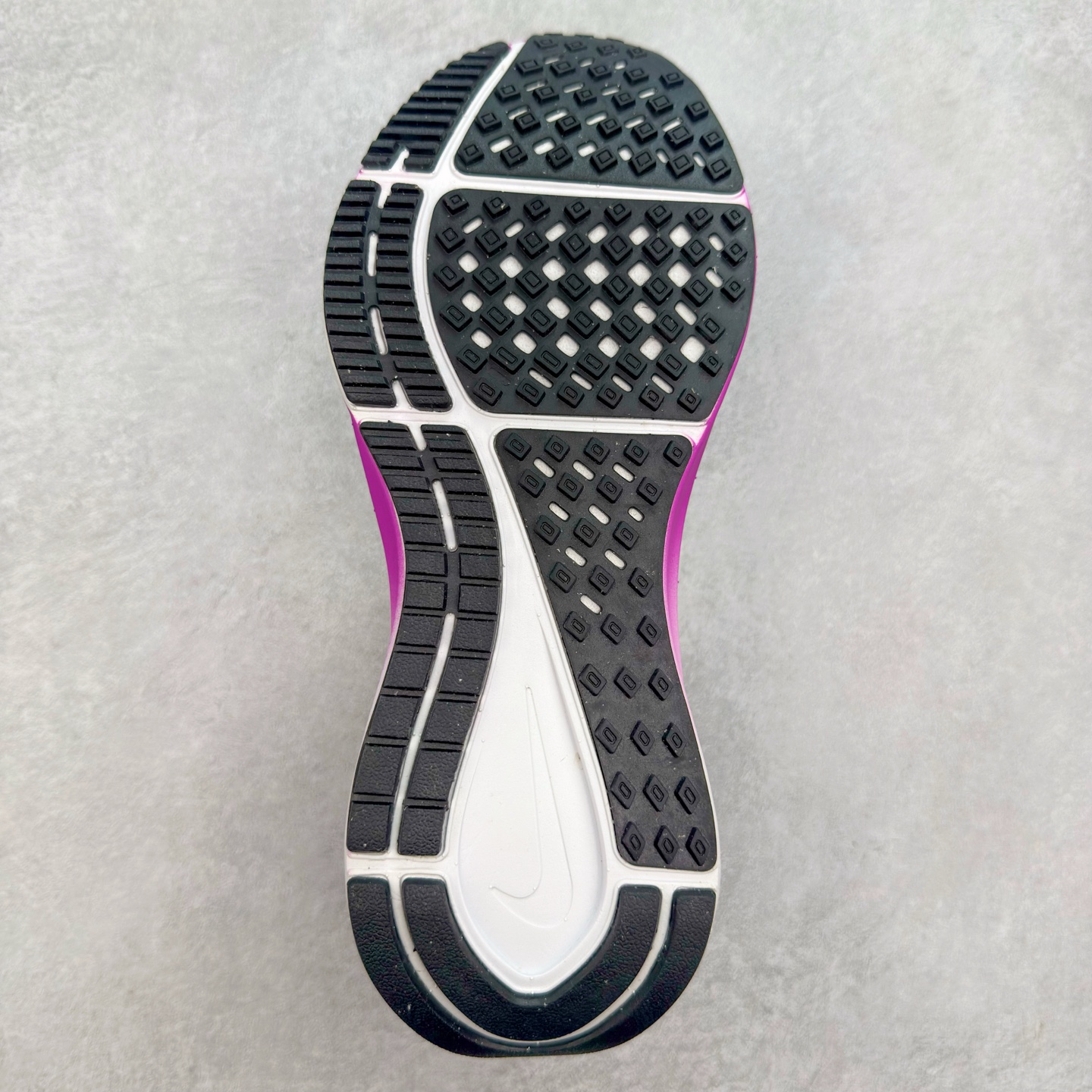 图片[9]-#TG纯原 NK Zoom Structure 25 舒适百搭低帮跑步鞋 独家渠道 市面未流通批次 奥莱直播间499 599一样的东西 碾压市面现存所有版本 公司一样的东西 超值回馈 帮你省钱 拥有 Zoom Air 一如既往的稳定感和流畅感 鞋面采用工程网眼设计 为特定高热区域营造出色透气性 进一步增加鞋面的穿孔数量 让足部能够快速散热 中足搭配 Flywire 飞线 在高速运动时营造舒适稳定的贴合感 内置Zoon气垫加持 动力十足 尺码：36 36.5 37.5 38 38.5 39 40 40.5 41 42 42.5 43 44 44.5 45-选品中心