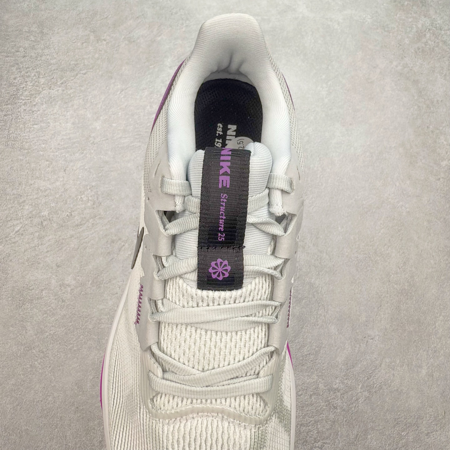 图片[5]-#TG纯原 NK Zoom Structure 25 舒适百搭低帮跑步鞋 独家渠道 市面未流通批次 奥莱直播间499 599一样的东西 碾压市面现存所有版本 公司一样的东西 超值回馈 帮你省钱 拥有 Zoom Air 一如既往的稳定感和流畅感 鞋面采用工程网眼设计 为特定高热区域营造出色透气性 进一步增加鞋面的穿孔数量 让足部能够快速散热 中足搭配 Flywire 飞线 在高速运动时营造舒适稳定的贴合感 内置Zoon气垫加持 动力十足 尺码：36 36.5 37.5 38 38.5 39 40 40.5 41 42 42.5 43 44 44.5 45-选品中心