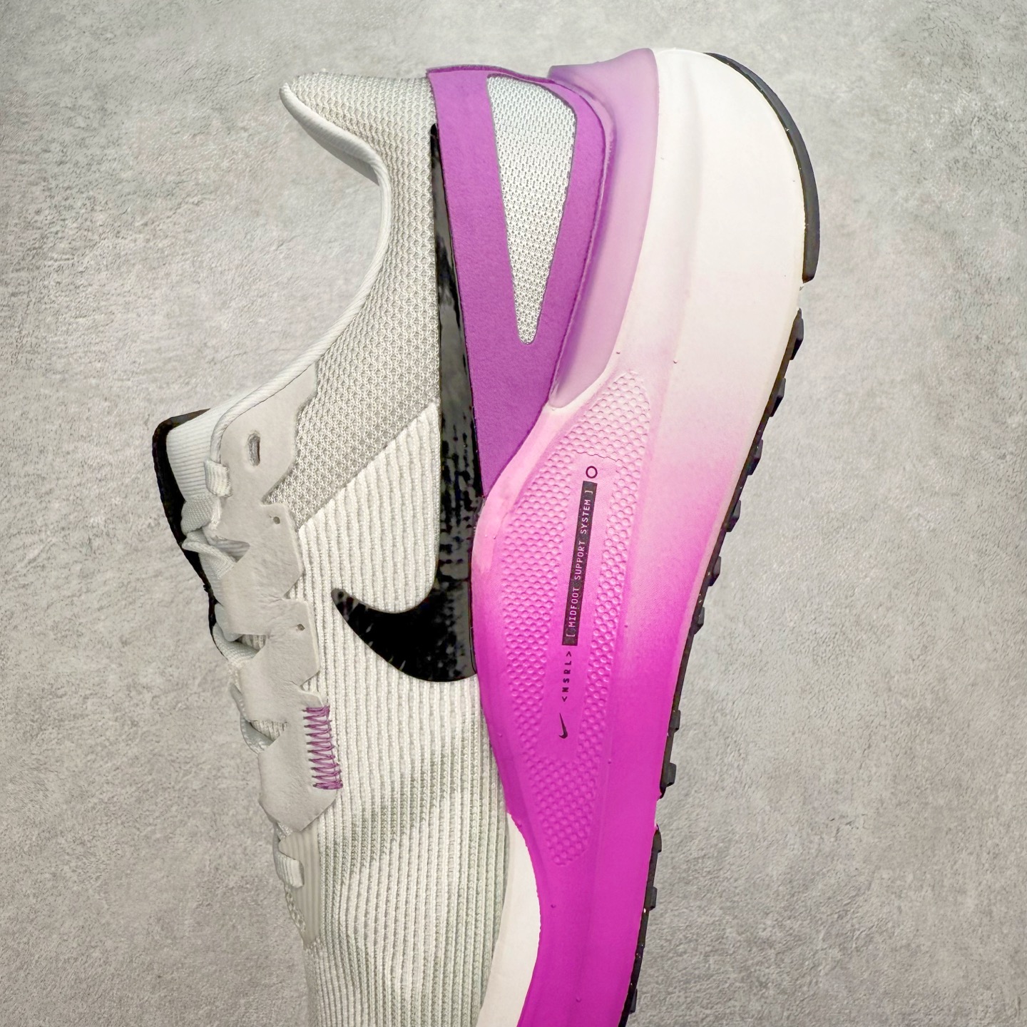 图片[7]-#TG纯原 NK Zoom Structure 25 舒适百搭低帮跑步鞋 独家渠道 市面未流通批次 奥莱直播间499 599一样的东西 碾压市面现存所有版本 公司一样的东西 超值回馈 帮你省钱 拥有 Zoom Air 一如既往的稳定感和流畅感 鞋面采用工程网眼设计 为特定高热区域营造出色透气性 进一步增加鞋面的穿孔数量 让足部能够快速散热 中足搭配 Flywire 飞线 在高速运动时营造舒适稳定的贴合感 内置Zoon气垫加持 动力十足 尺码：36 36.5 37.5 38 38.5 39 40 40.5 41 42 42.5 43 44 44.5 45-选品中心