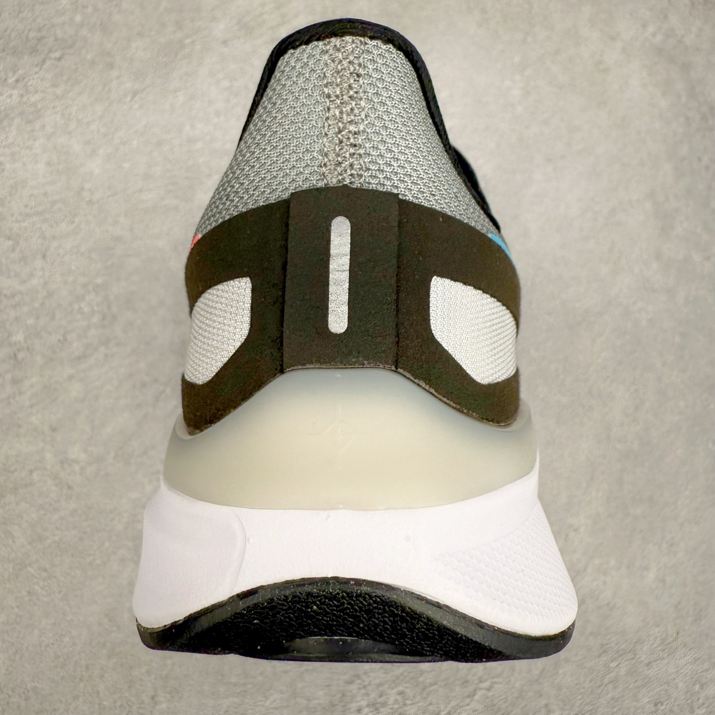 图片[8]-#TG纯原 NK Zoom Structure 25 舒适百搭低帮跑步鞋 独家渠道 市面未流通批次 奥莱直播间499 599一样的东西 碾压市面现存所有版本 公司一样的东西 超值回馈 帮你省钱 拥有 Zoom Air 一如既往的稳定感和流畅感 鞋面采用工程网眼设计 为特定高热区域营造出色透气性 进一步增加鞋面的穿孔数量 让足部能够快速散热 中足搭配 Flywire 飞线 在高速运动时营造舒适稳定的贴合感 内置Zoon气垫加持 动力十足 尺码：36 36.5 37.5 38 38.5 39 40 40.5 41 42 42.5 43 44 44.5 45-选品中心