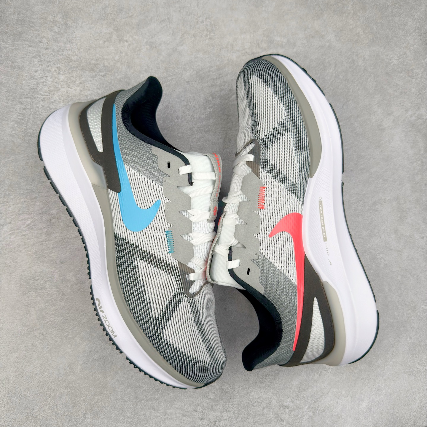 图片[3]-#TG纯原 NK Zoom Structure 25 舒适百搭低帮跑步鞋 独家渠道 市面未流通批次 奥莱直播间499 599一样的东西 碾压市面现存所有版本 公司一样的东西 超值回馈 帮你省钱 拥有 Zoom Air 一如既往的稳定感和流畅感 鞋面采用工程网眼设计 为特定高热区域营造出色透气性 进一步增加鞋面的穿孔数量 让足部能够快速散热 中足搭配 Flywire 飞线 在高速运动时营造舒适稳定的贴合感 内置Zoon气垫加持 动力十足 尺码：36 36.5 37.5 38 38.5 39 40 40.5 41 42 42.5 43 44 44.5 45-选品中心