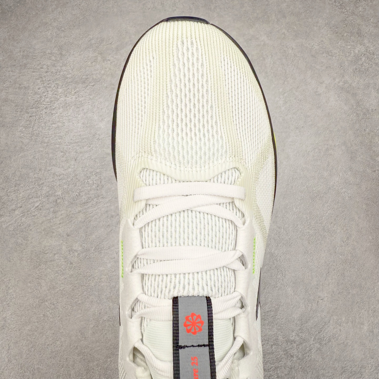 图片[4]-#TG纯原 NK Zoom Structure 25 舒适百搭低帮跑步鞋 独家渠道 市面未流通批次 奥莱直播间499 599一样的东西 碾压市面现存所有版本 公司一样的东西 超值回馈 帮你省钱 拥有 Zoom Air 一如既往的稳定感和流畅感 鞋面采用工程网眼设计 为特定高热区域营造出色透气性 进一步增加鞋面的穿孔数量 让足部能够快速散热 中足搭配 Flywire 飞线 在高速运动时营造舒适稳定的贴合感 内置Zoon气垫加持 动力十足 尺码：36 36.5 37.5 38 38.5 39 40 40.5 41 42 42.5 43 44 44.5 45-选品中心