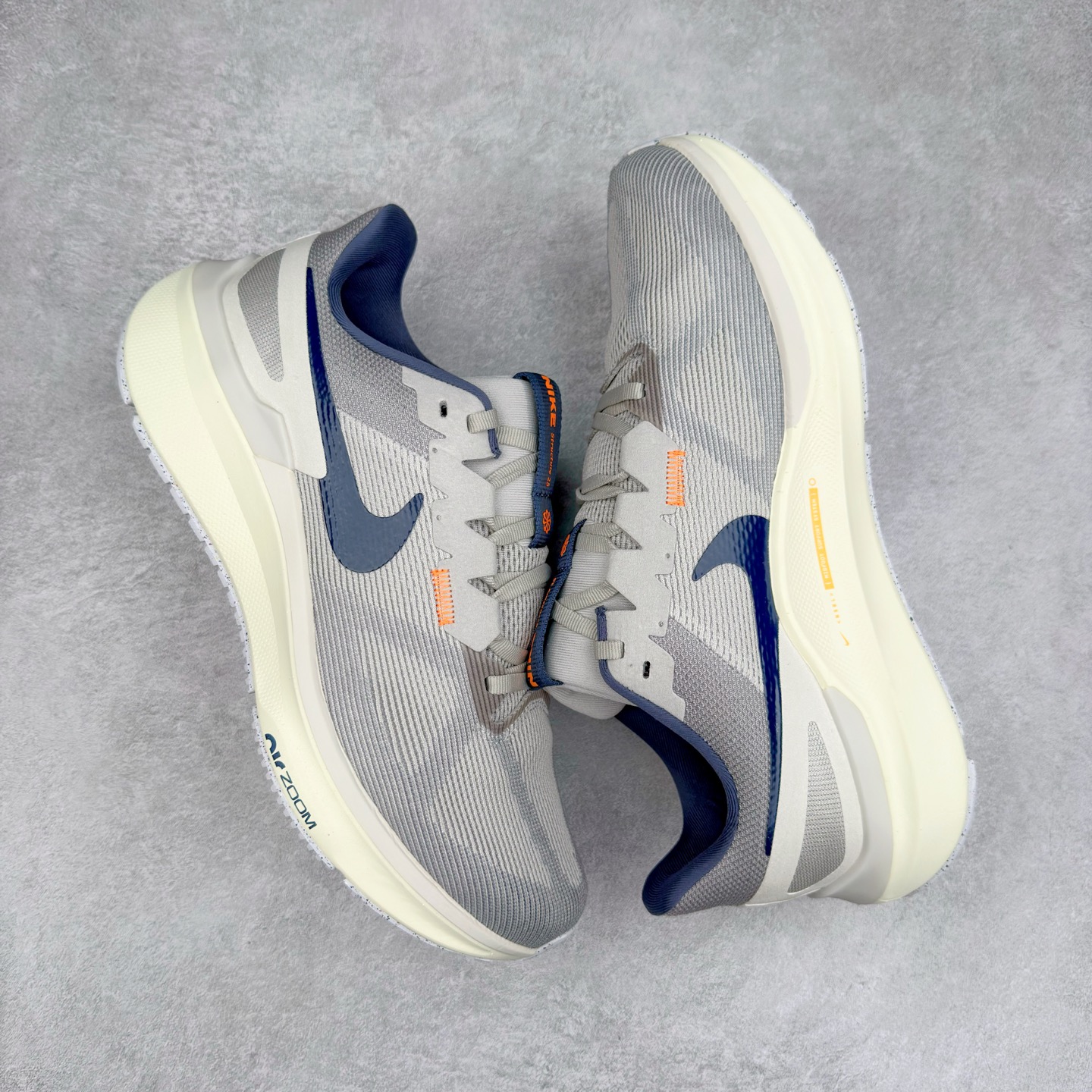 图片[3]-#TG纯原 NK Zoom Structure 25 舒适百搭低帮跑步鞋 独家渠道 市面未流通批次 奥莱直播间499 599一样的东西 碾压市面现存所有版本 公司一样的东西 超值回馈 帮你省钱 拥有 Zoom Air 一如既往的稳定感和流畅感 鞋面采用工程网眼设计 为特定高热区域营造出色透气性 进一步增加鞋面的穿孔数量 让足部能够快速散热 中足搭配 Flywire 飞线 在高速运动时营造舒适稳定的贴合感 内置Zoon气垫加持 动力十足 尺码：36 36.5 37.5 38 38.5 39 40 40.5 41 42 42.5 43 44 44.5 45-选品中心