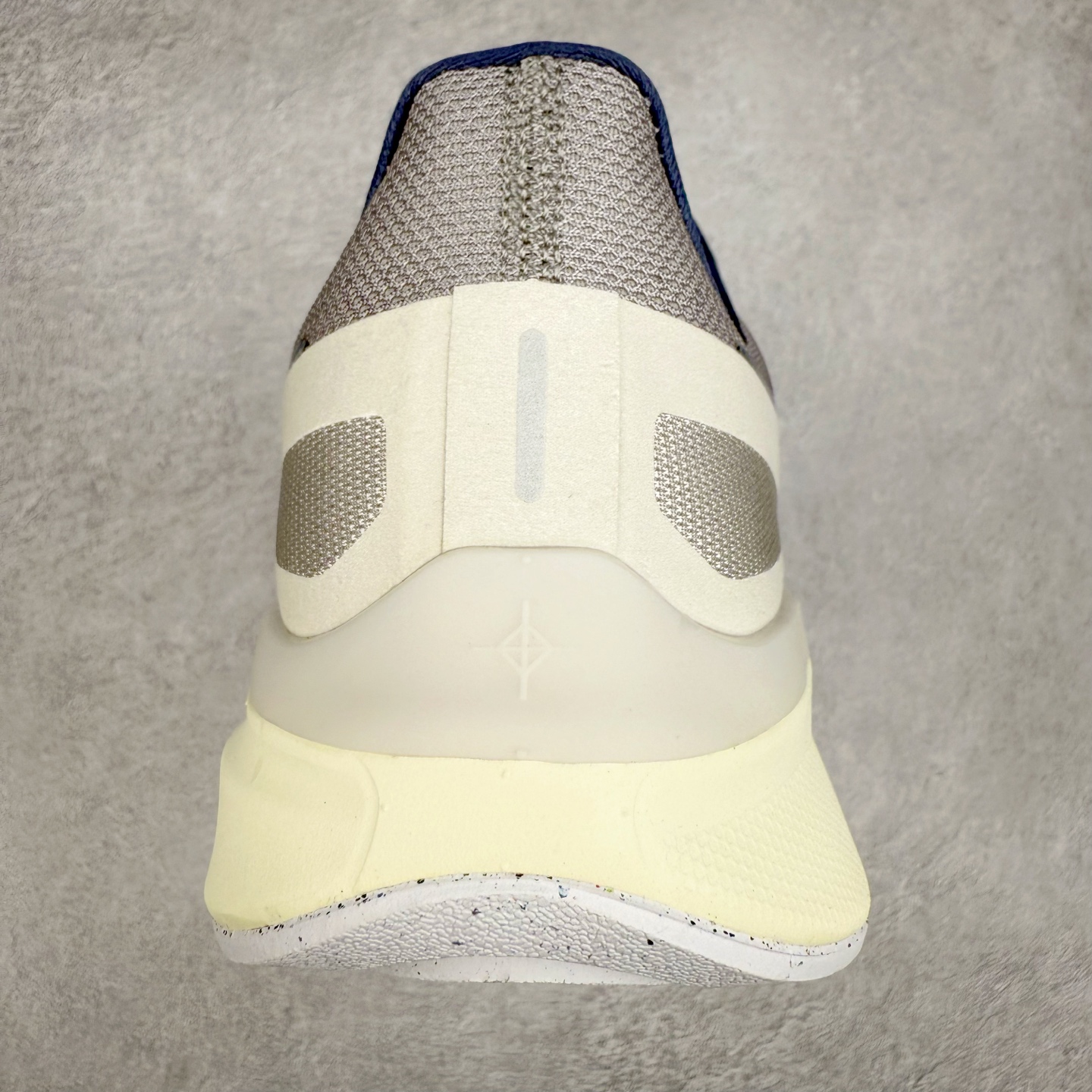 图片[8]-#TG纯原 NK Zoom Structure 25 舒适百搭低帮跑步鞋 独家渠道 市面未流通批次 奥莱直播间499 599一样的东西 碾压市面现存所有版本 公司一样的东西 超值回馈 帮你省钱 拥有 Zoom Air 一如既往的稳定感和流畅感 鞋面采用工程网眼设计 为特定高热区域营造出色透气性 进一步增加鞋面的穿孔数量 让足部能够快速散热 中足搭配 Flywire 飞线 在高速运动时营造舒适稳定的贴合感 内置Zoon气垫加持 动力十足 尺码：36 36.5 37.5 38 38.5 39 40 40.5 41 42 42.5 43 44 44.5 45-选品中心