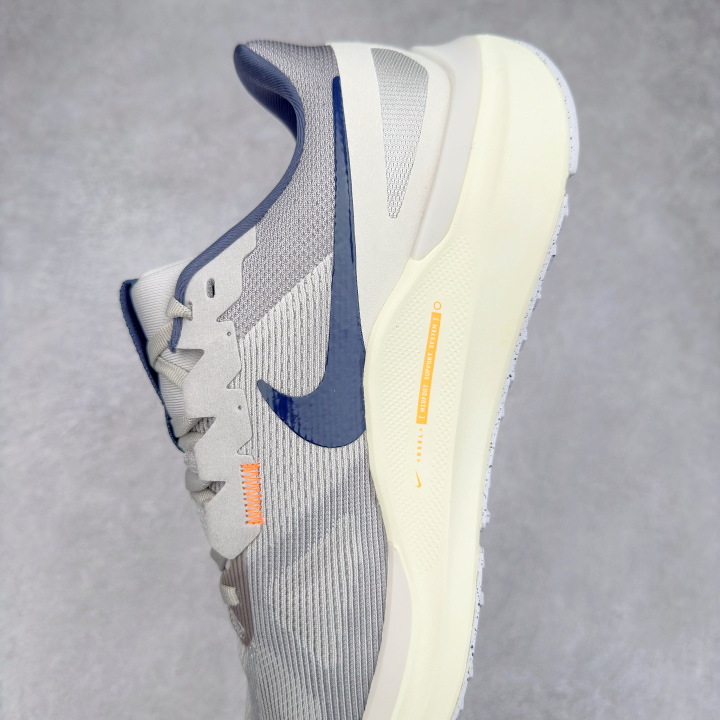 图片[7]-#TG纯原 NK Zoom Structure 25 舒适百搭低帮跑步鞋 独家渠道 市面未流通批次 奥莱直播间499 599一样的东西 碾压市面现存所有版本 公司一样的东西 超值回馈 帮你省钱 拥有 Zoom Air 一如既往的稳定感和流畅感 鞋面采用工程网眼设计 为特定高热区域营造出色透气性 进一步增加鞋面的穿孔数量 让足部能够快速散热 中足搭配 Flywire 飞线 在高速运动时营造舒适稳定的贴合感 内置Zoon气垫加持 动力十足 尺码：36 36.5 37.5 38 38.5 39 40 40.5 41 42 42.5 43 44 44.5 45-选品中心