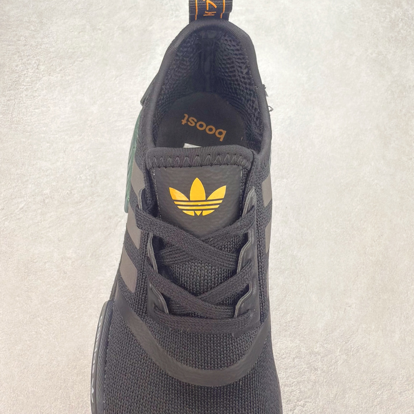 图片[5]-AD Originals NMD_R1 爆米花织物运动日常支撑低帮生活休闲鞋 FV8025 弹力针鞋织面 原高装弹Boost颗大粒底 缓震能性卓越 体质盈轻且冲抗击 整鞋双子的透气和性舒适完度美！尺码：36 36.5 37.5 38 38.5 39 40 40.5 41 42 42.5 43 44 44.5 45-选品中心