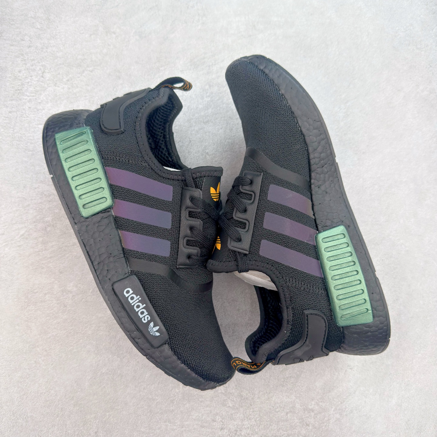 图片[3]-AD Originals NMD_R1 爆米花织物运动日常支撑低帮生活休闲鞋 FV8025 弹力针鞋织面 原高装弹Boost颗大粒底 缓震能性卓越 体质盈轻且冲抗击 整鞋双子的透气和性舒适完度美！尺码：36 36.5 37.5 38 38.5 39 40 40.5 41 42 42.5 43 44 44.5 45-选品中心