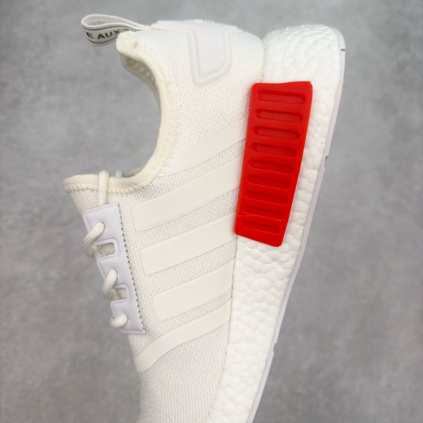 图片[7]-AD Originals NMD_R1 爆米花织物运动日常支撑低帮生活休闲鞋 GZ7925 弹力针鞋织面 原高装弹Boost颗大粒底 缓震能性卓越 体质盈轻且冲抗击 整鞋双子的透气和性舒适完度美！尺码：36 36.5 37.5 38 38.5 39 40 40.5 41 42 42.5 43 44 44.5 45-选品中心