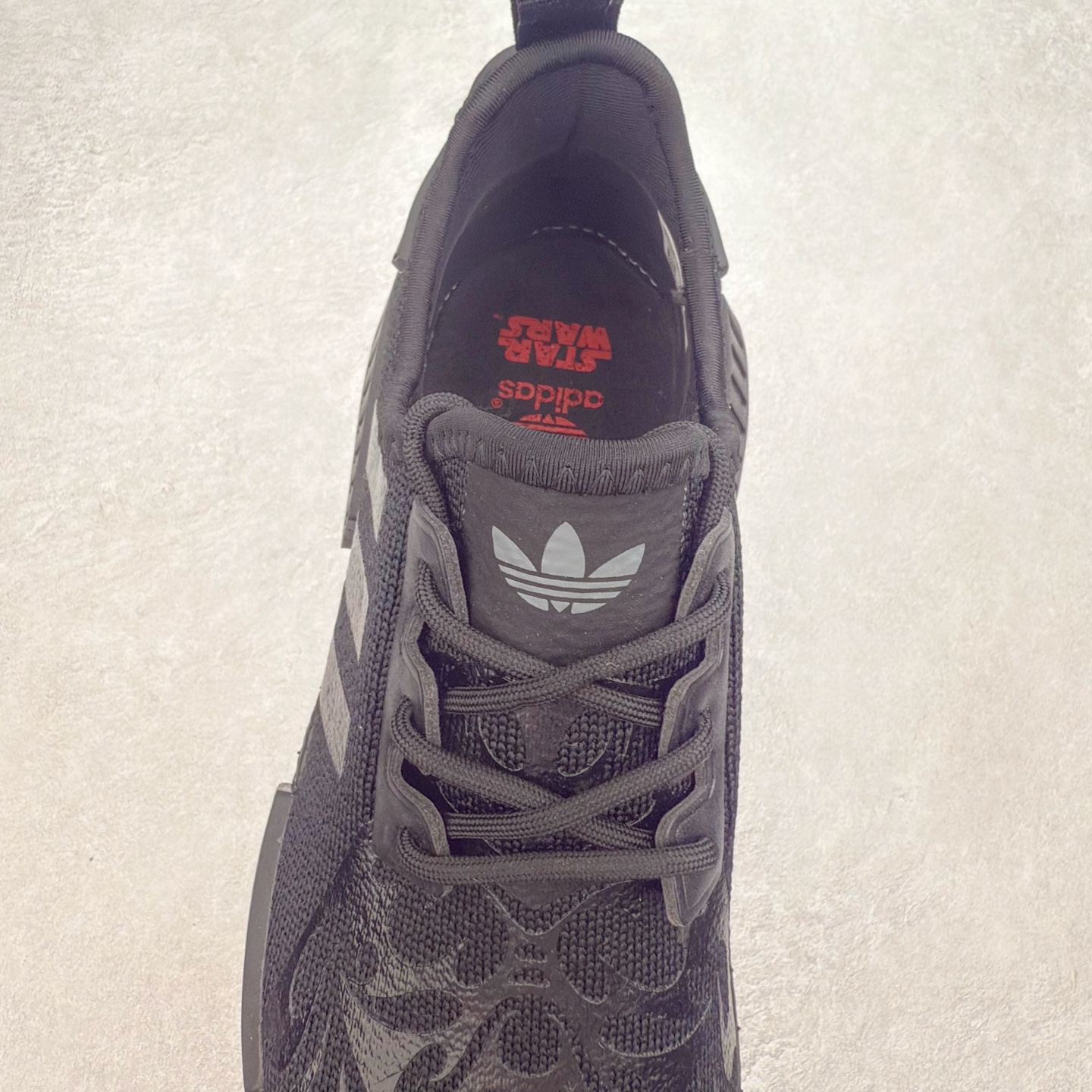 图片[5]-AD Originals NMD_R1 爆米花织物运动日常支撑低帮生活休闲鞋 IE6000 弹力针鞋织面 原高装弹Boost颗大粒底 缓震能性卓越 体质盈轻且冲抗击 整鞋双子的透气和性舒适完度美！尺码：36 36.5 37.5 38 38.5 39 40 40.5 41 42 42.5 43 44 44.5 45-选品中心