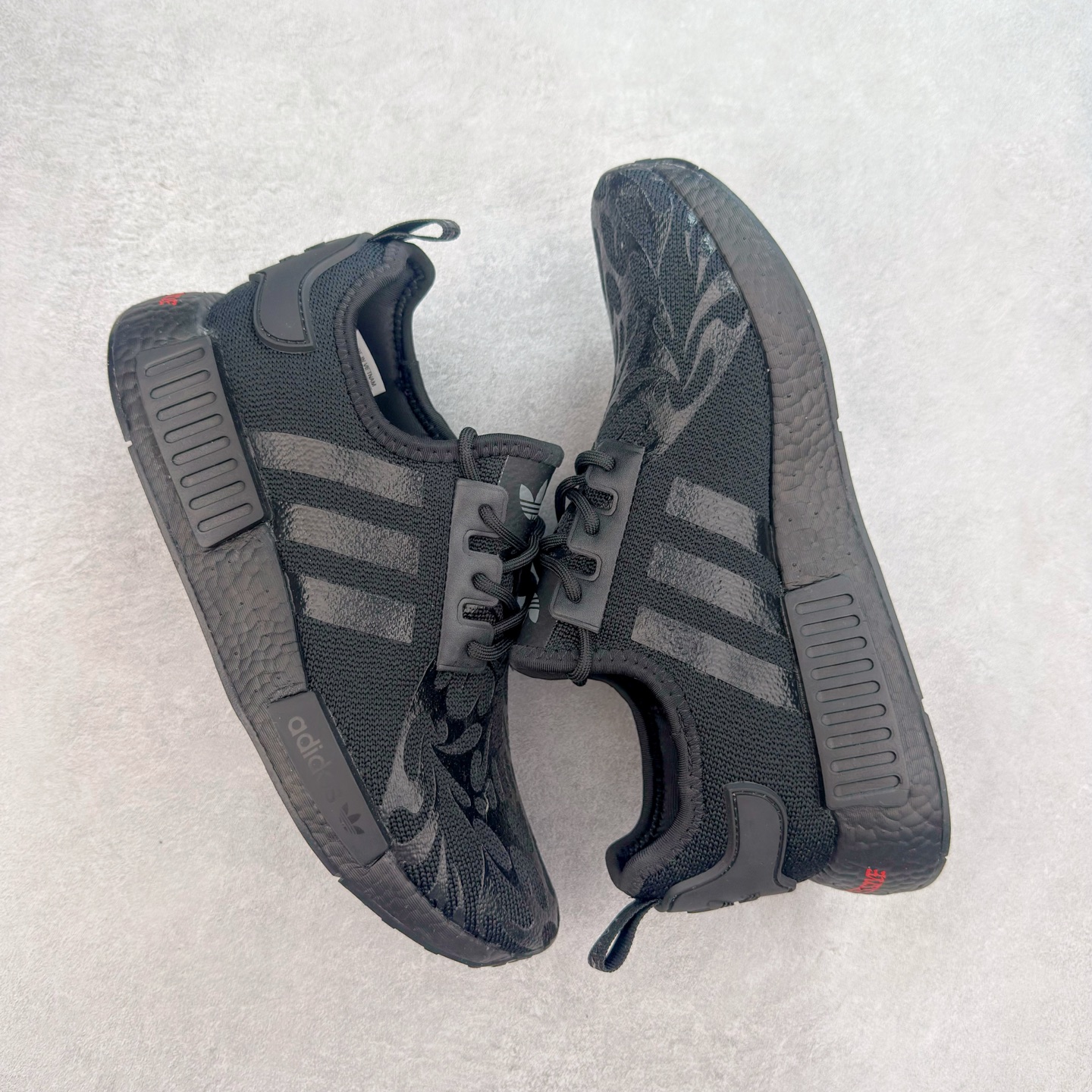 图片[3]-AD Originals NMD_R1 爆米花织物运动日常支撑低帮生活休闲鞋 IE6000 弹力针鞋织面 原高装弹Boost颗大粒底 缓震能性卓越 体质盈轻且冲抗击 整鞋双子的透气和性舒适完度美！尺码：36 36.5 37.5 38 38.5 39 40 40.5 41 42 42.5 43 44 44.5 45-选品中心