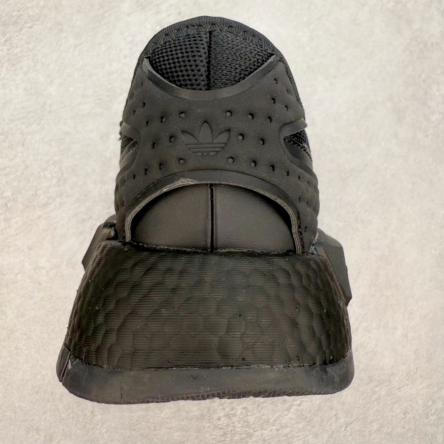 图片[8]-AD Originals NMD_R1 爆米花织物运动日常支撑低帮生活休闲鞋 IE4556 弹力针鞋织面 原高装弹Boost颗大粒底 缓震能性卓越 体质盈轻且冲抗击 整鞋双子的透气和性舒适完度美！尺码：36 36.5 37.5 38 38.5 39 40 40.5 41 42 42.5 43 44 44.5 45-选品中心