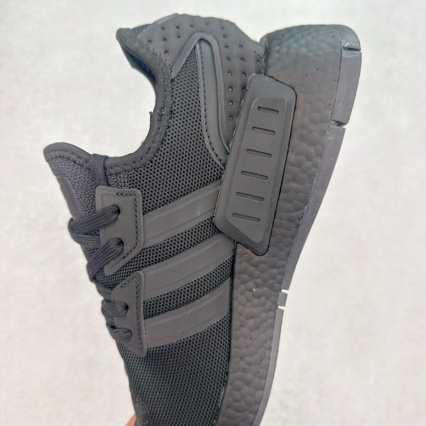 图片[7]-AD Originals NMD_R1 爆米花织物运动日常支撑低帮生活休闲鞋 IE4556 弹力针鞋织面 原高装弹Boost颗大粒底 缓震能性卓越 体质盈轻且冲抗击 整鞋双子的透气和性舒适完度美！尺码：36 36.5 37.5 38 38.5 39 40 40.5 41 42 42.5 43 44 44.5 45-选品中心