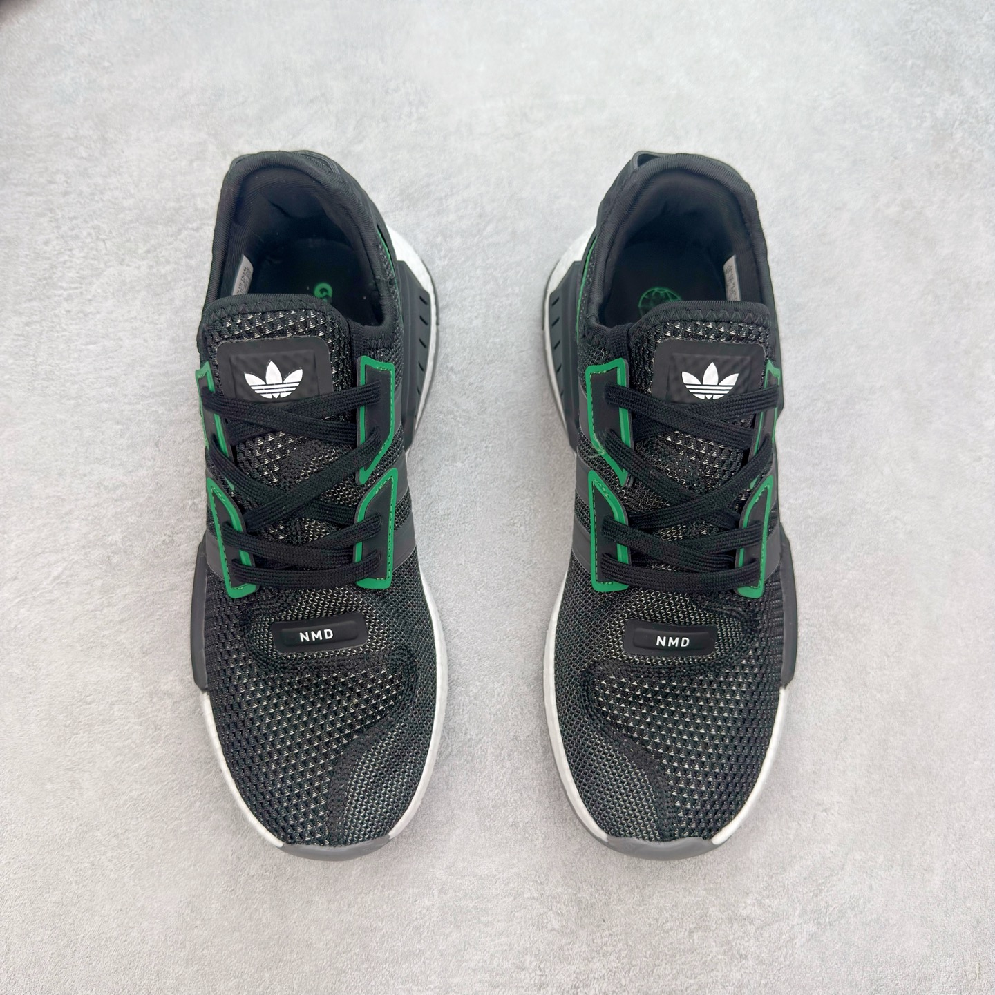 图片[2]-AD Originals NMD_R1 爆米花织物运动日常支撑低帮生活休闲鞋 IE4559 弹力针鞋织面 原高装弹Boost颗大粒底 缓震能性卓越 体质盈轻且冲抗击 整鞋双子的透气和性舒适完度美！尺码：36 36.5 37.5 38 38.5 39 40 40.5 41 42 42.5 43 44 44.5 45-选品中心