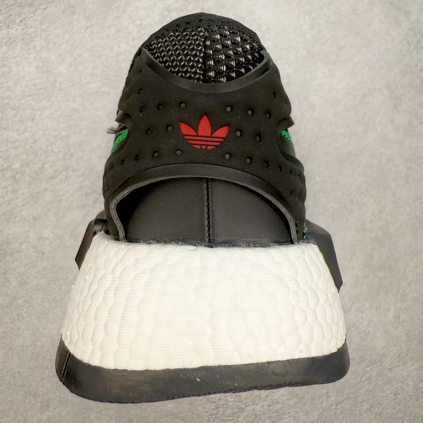 图片[8]-AD Originals NMD_R1 爆米花织物运动日常支撑低帮生活休闲鞋 IE4559 弹力针鞋织面 原高装弹Boost颗大粒底 缓震能性卓越 体质盈轻且冲抗击 整鞋双子的透气和性舒适完度美！尺码：36 36.5 37.5 38 38.5 39 40 40.5 41 42 42.5 43 44 44.5 45-选品中心