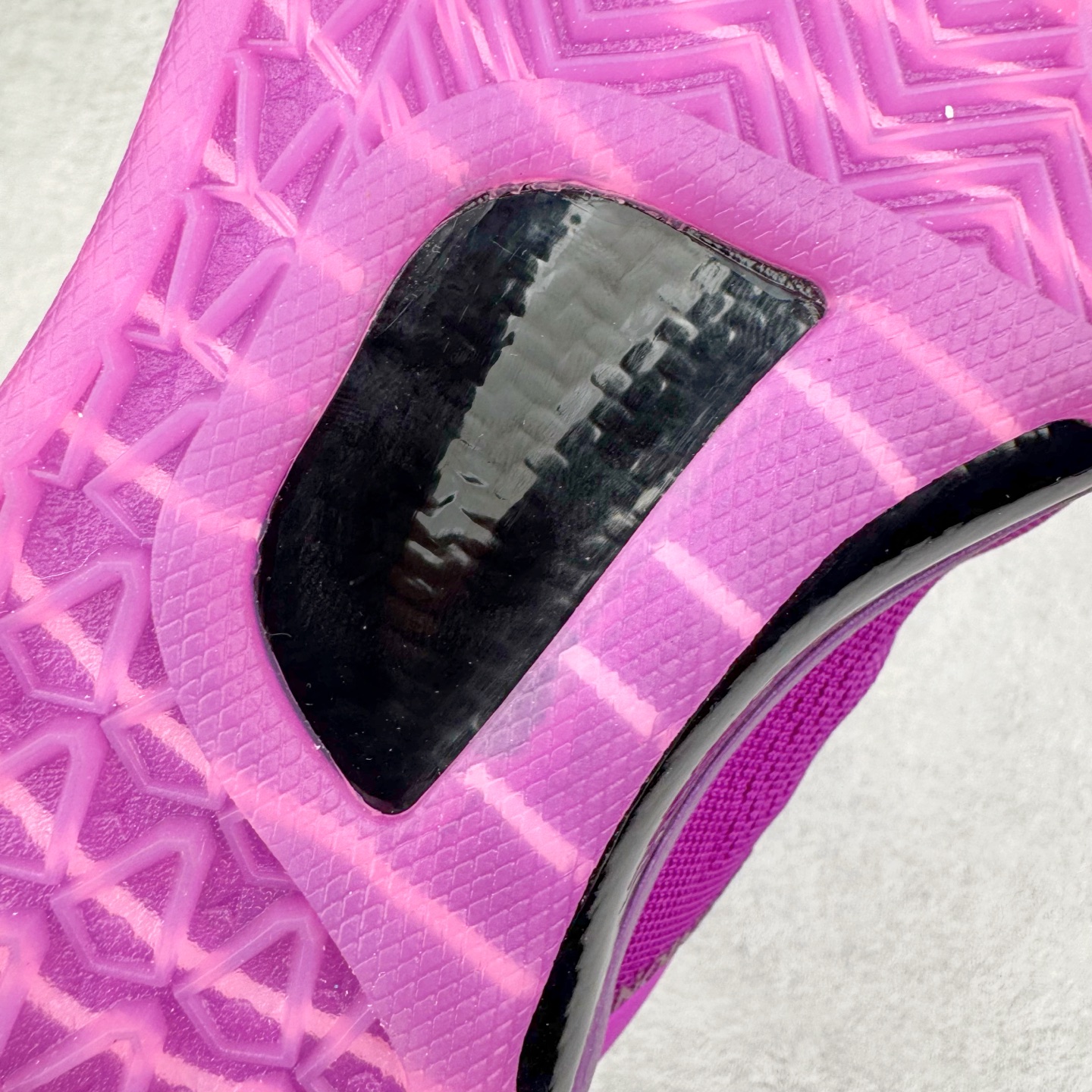 图片[20]-＃S2纯原 NK Zoom Kobe 8 科比八代 Eybl 紫色 HJ7265-500 React 科技鞋垫加持 实战配置直接拉满 原楦纸板开发 鞋身流线型、后跟塑形 区分土肥圆 原厂针织鞋面一针一线匹配原版 全身鞋材卡料色独家定制 唯一万针立体刺绣SWOOSH 真实底模最大48.5 实战利器 专供海外市场 尺码：40 40.5 41 42 42.5 43 44 44.5 45 46 47.5 48.5 （脚宽、脚胖 建议买大半码）-选品中心