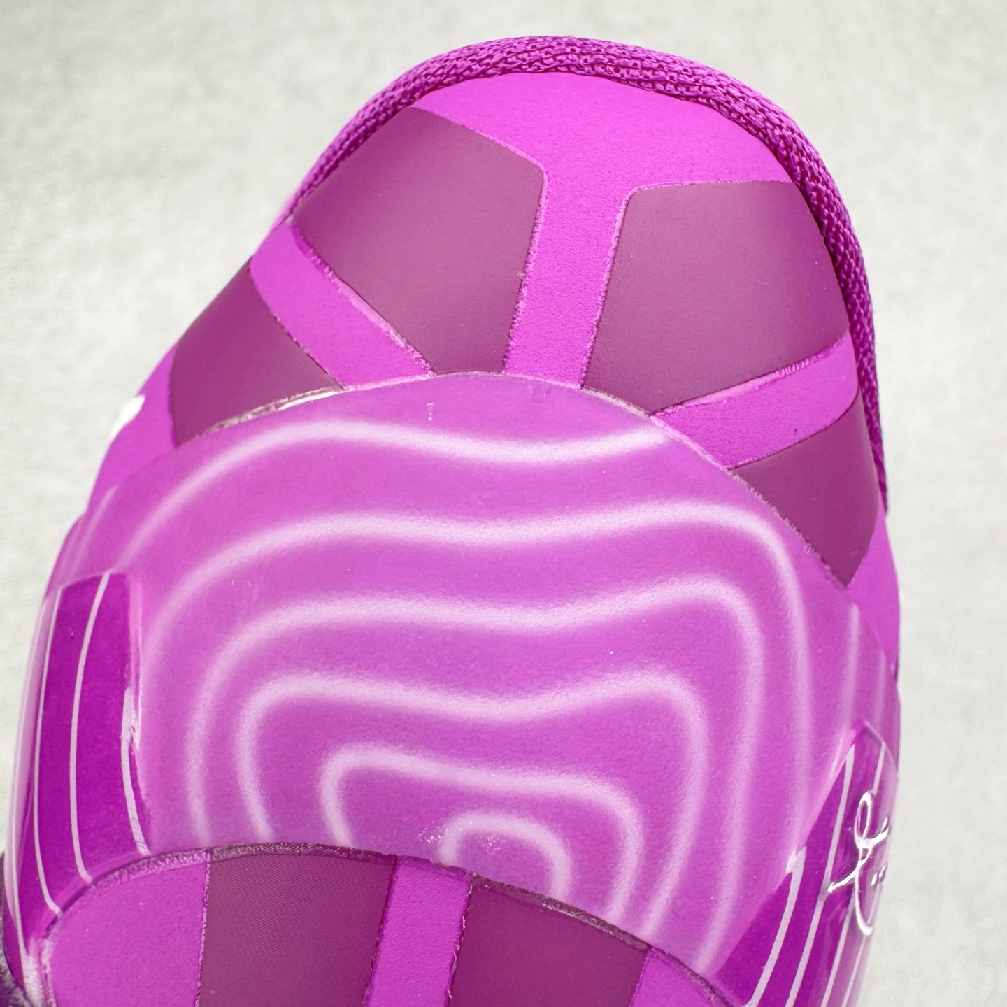 图片[16]-＃S2纯原 NK Zoom Kobe 8 科比八代 Eybl 紫色 HJ7265-500 React 科技鞋垫加持 实战配置直接拉满 原楦纸板开发 鞋身流线型、后跟塑形 区分土肥圆 原厂针织鞋面一针一线匹配原版 全身鞋材卡料色独家定制 唯一万针立体刺绣SWOOSH 真实底模最大48.5 实战利器 专供海外市场 尺码：40 40.5 41 42 42.5 43 44 44.5 45 46 47.5 48.5 （脚宽、脚胖 建议买大半码）-选品中心