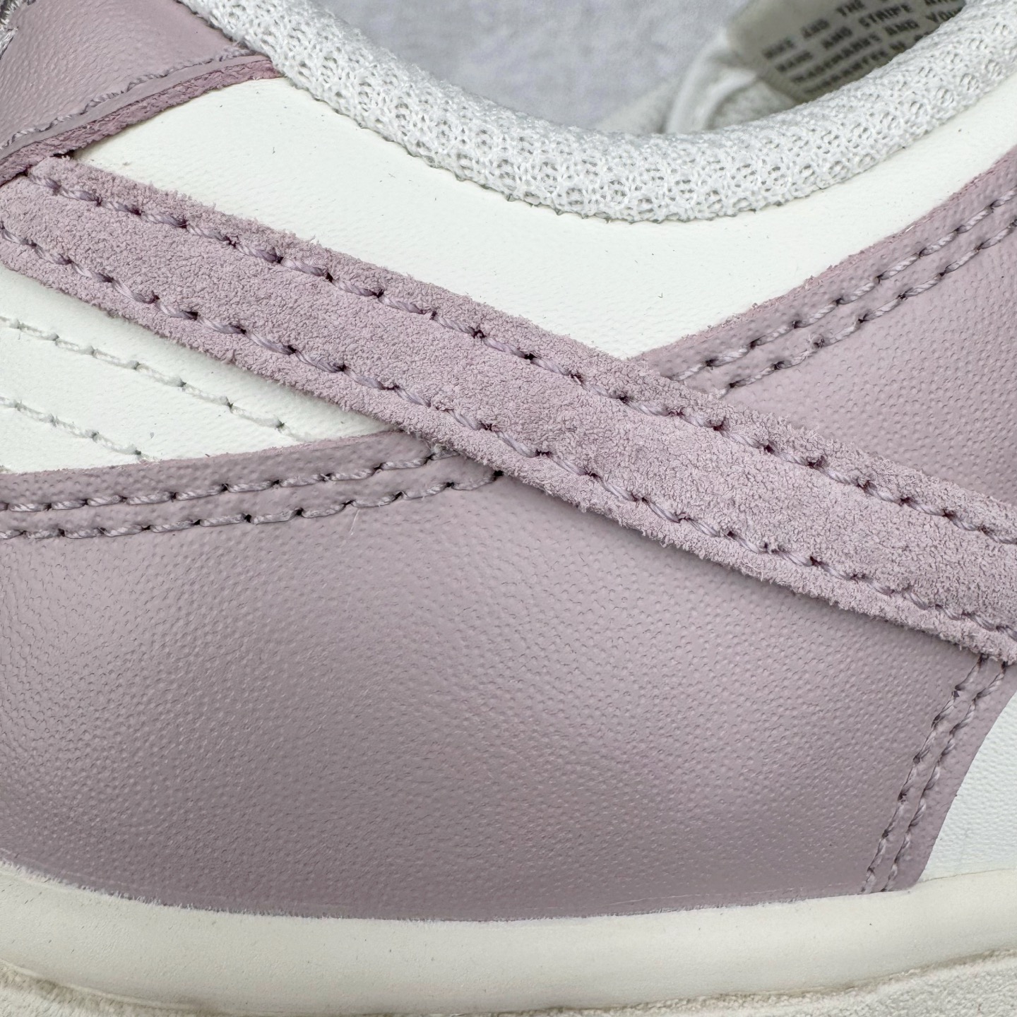 图片[15]-＃YC纯原 NK Dunk Low 香芋紫 FB9109-122 实力大厂出品 新配色陆续开发 利润个位数只为口碑 全套原纸板楦头开发 确保原汁原味 完美呈现DUNK版型 一比一鞋头弧度高度鞋身弧度 此版本只针对中端市场 皮料材质有所更替 其他数据细节工艺流程均保持一致 绝不口嗨 细节品控鞋型随意对比 独家私模官方第六代原厂航空铝磨具打磨大底 鞋头坡度极致还原 无解鞋型 原盒原配 圈内天花板工艺 原厂玻璃冲刀 超高清洁度 全鞋零毛边皮料切割 原厂中底布点胶 中底布拉帮走线遵循公司 尺码：35.5 36 36.5 37.5 38 38.5 39 40-选品中心