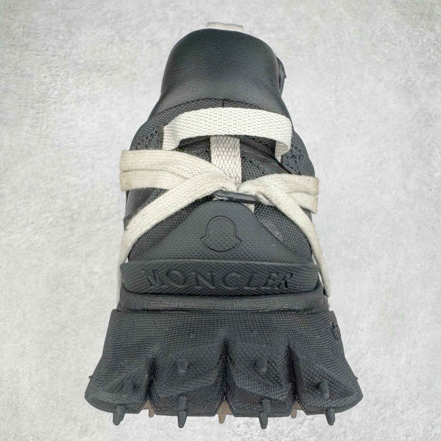 图片[8]-＃GD广顶 Moncler Trailgrip Gore-Tex 蒙口越野旅行系列低帮厚底轻量户外登山运动鞋 盟可睐MONCLER TRAILGRIP 鞋履新季系列 前卫设计碰撞实用科技 轻盈面料无惧炎热夏季 Trailgrip运动鞋作为盟可睐Moncler的秋冬新作横空出世 融蕴品牌山地基因 运用科技前沿技术 征服野外复杂地形 醒目的胎纹设计搭配弧形橡胶鞋头 确保经久耐穿 为山野探险与都市畅游提供高效防护 Trailgrip 2023春夏系列将在既有的实用性基础之上 推出全新配色 并采用更轻材质 尺码：36 37 38 39 40 41 42 43 44 45-选品中心